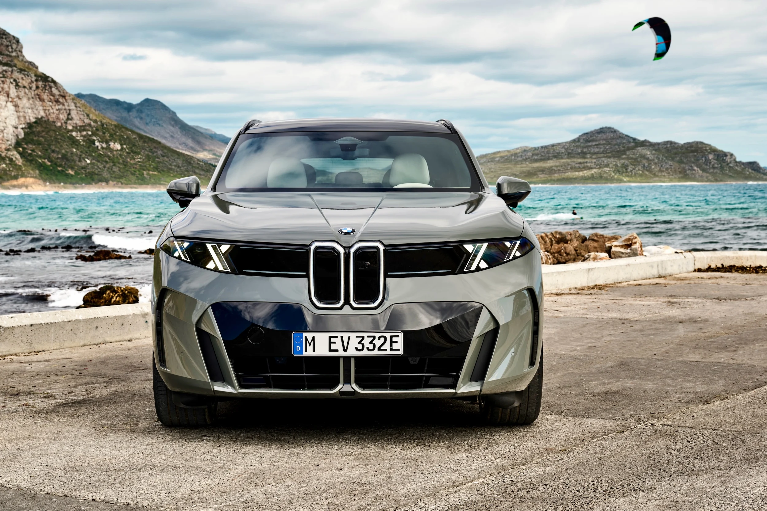 P90646001 highRes bmw-ix5-60-xdrive-06