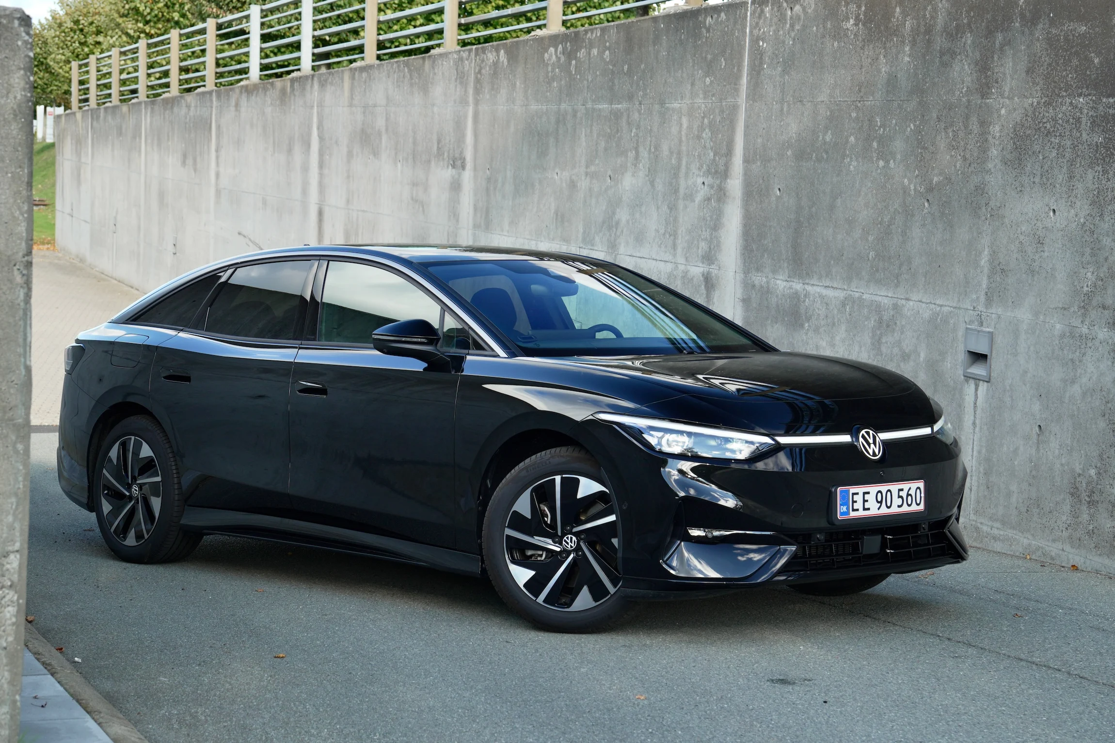 STORTEST Mazda 6e Tesla Model 3 VW ID.7 MBB5151