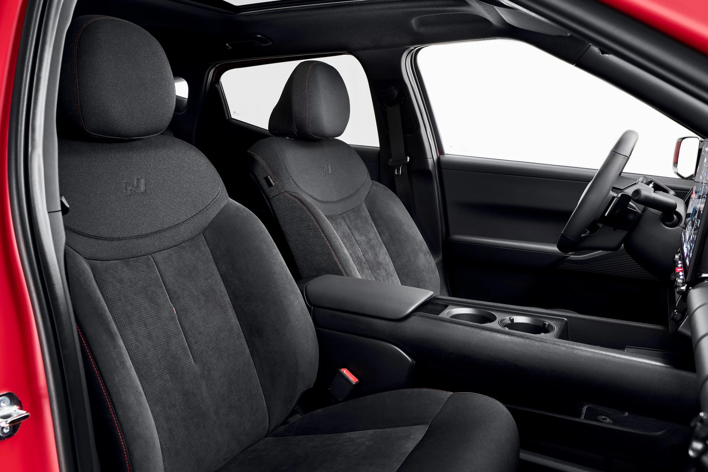 hyundai-ioniq-3-unveil-0426-interior-04