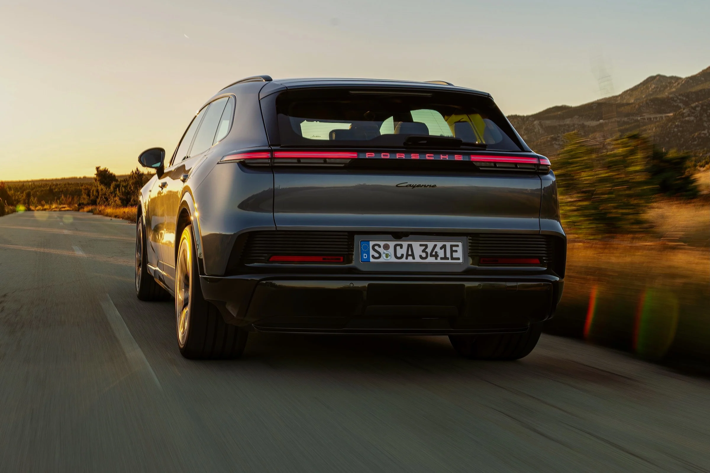 Porsche Cayenne Electric 512 6000x4002