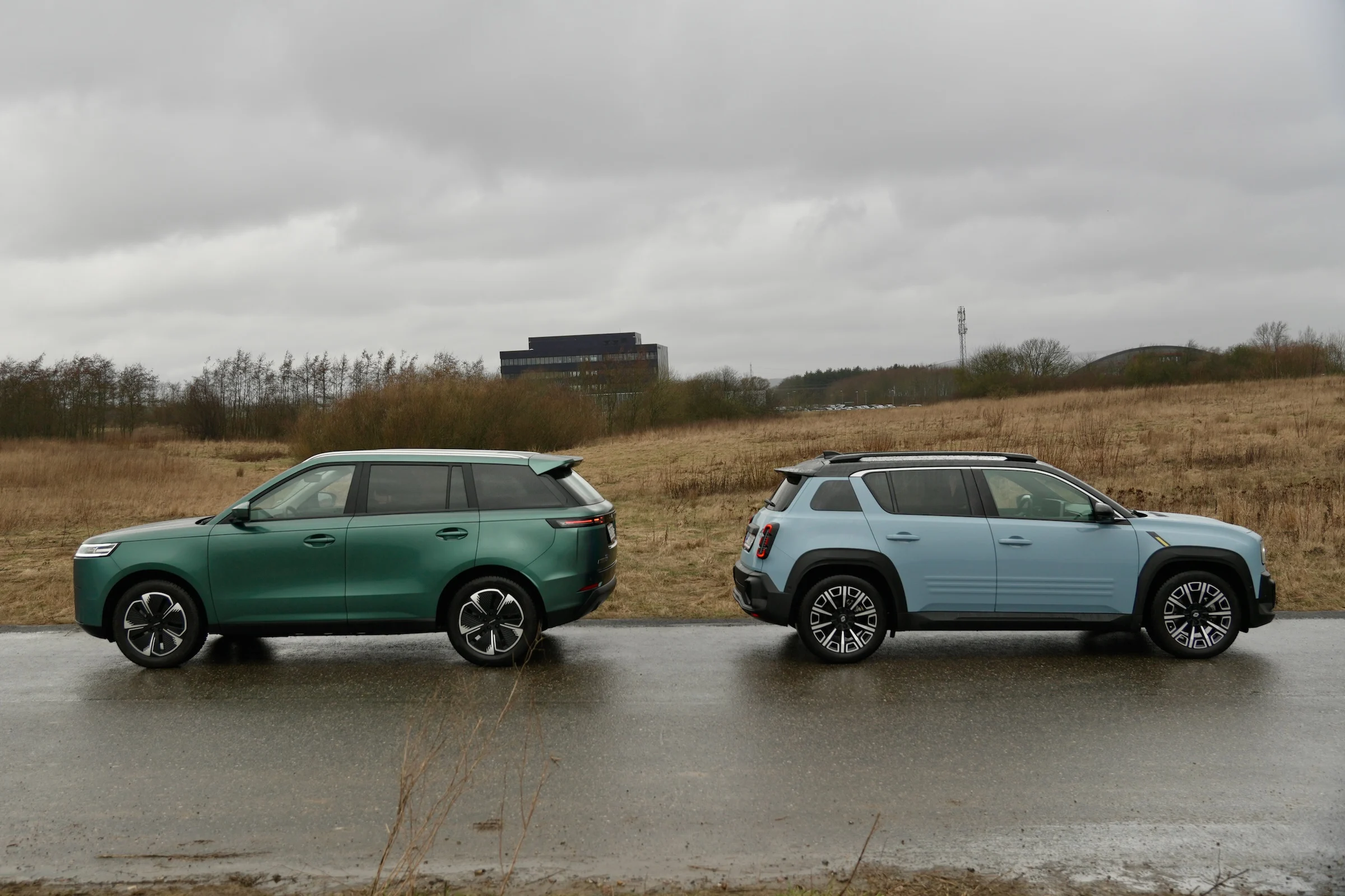 DUEL Jaecoo J5 EV vs Renault 4 E-Tech 040