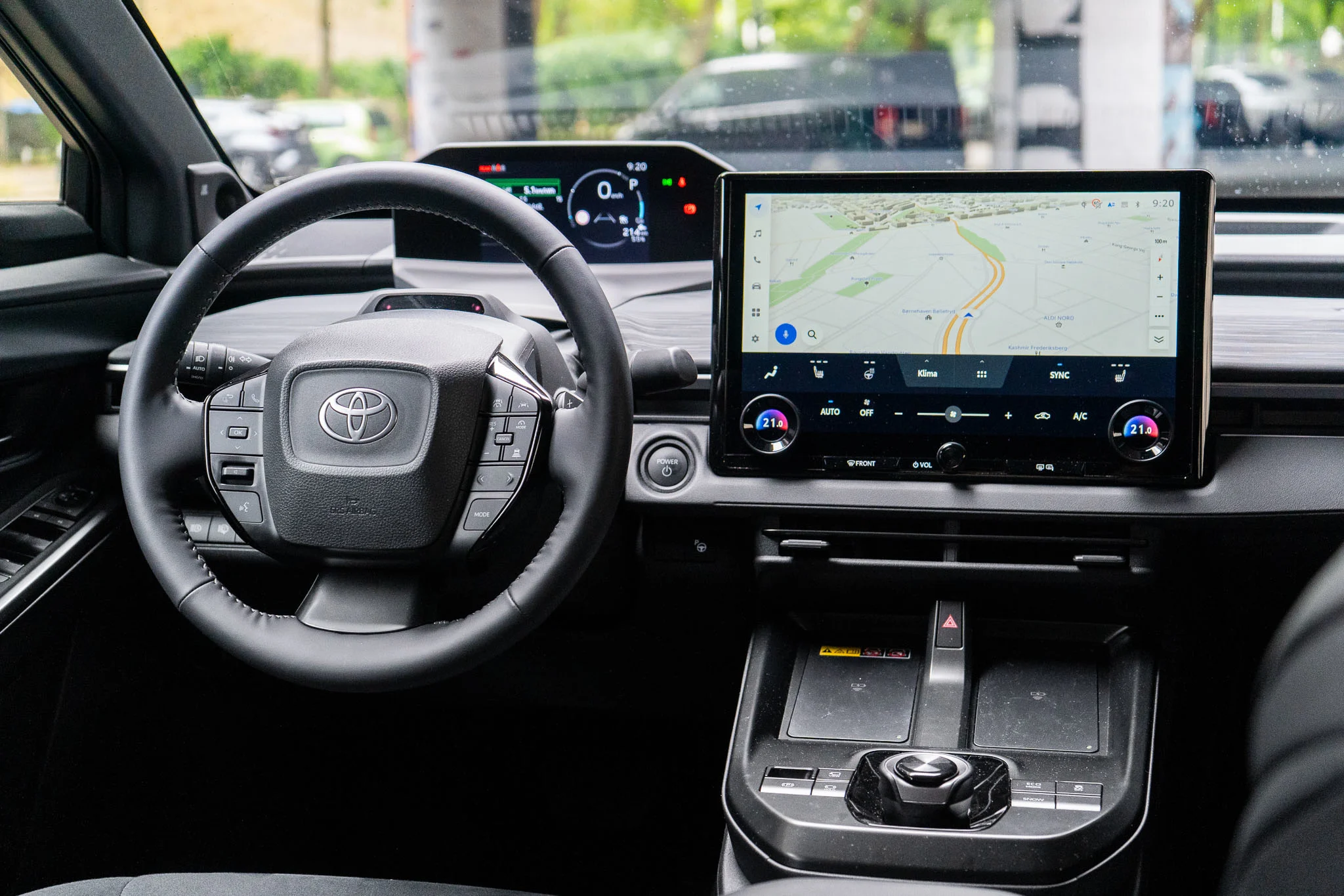 Toyota C-HR+-19
