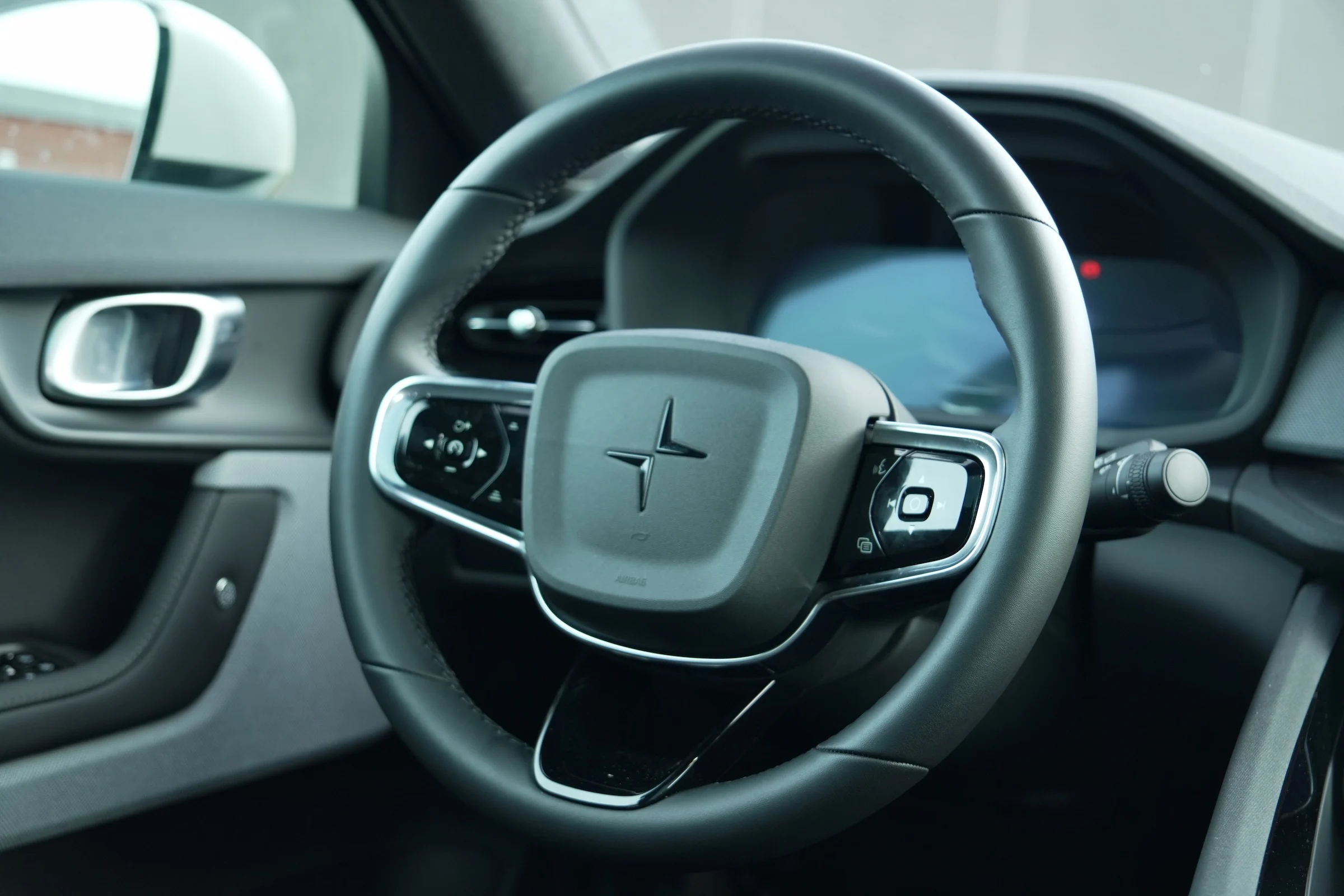 TEST Polestar 2 LR Single 2025 MBB 825