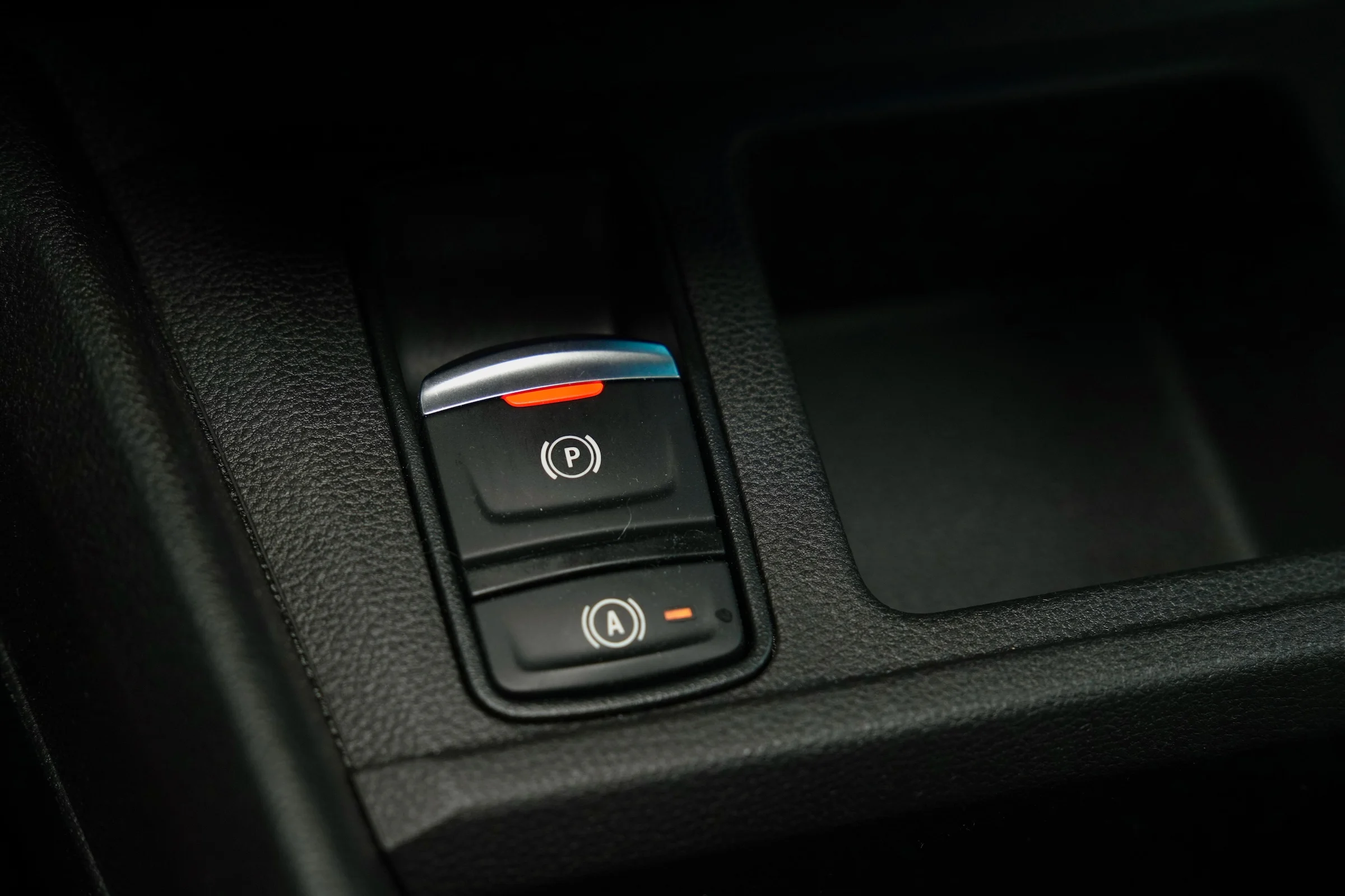 DUEL Jaecoo J5 EV vs Renault 4 E-Tech 161