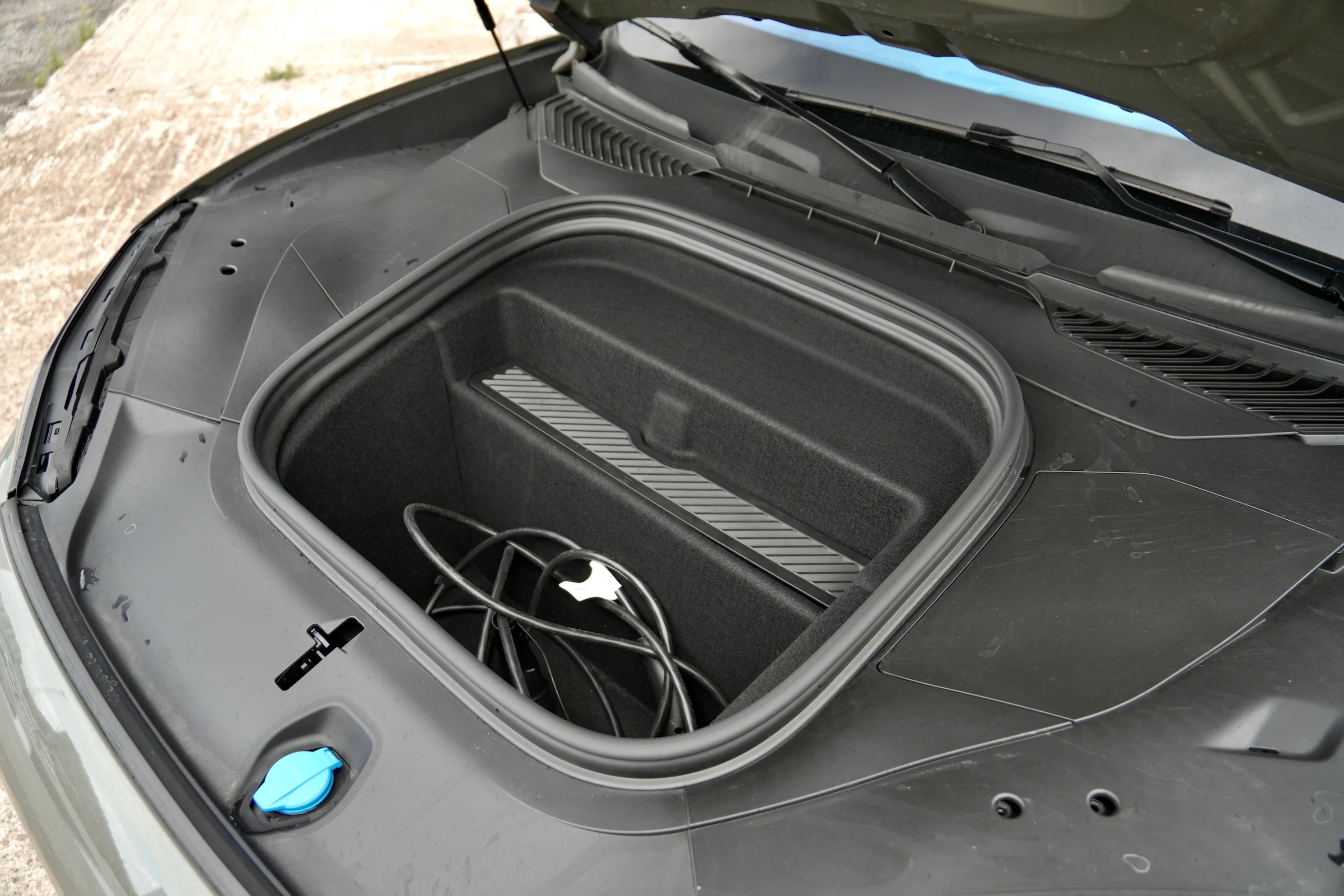 TEST Porsche Cayenne Electric 2330