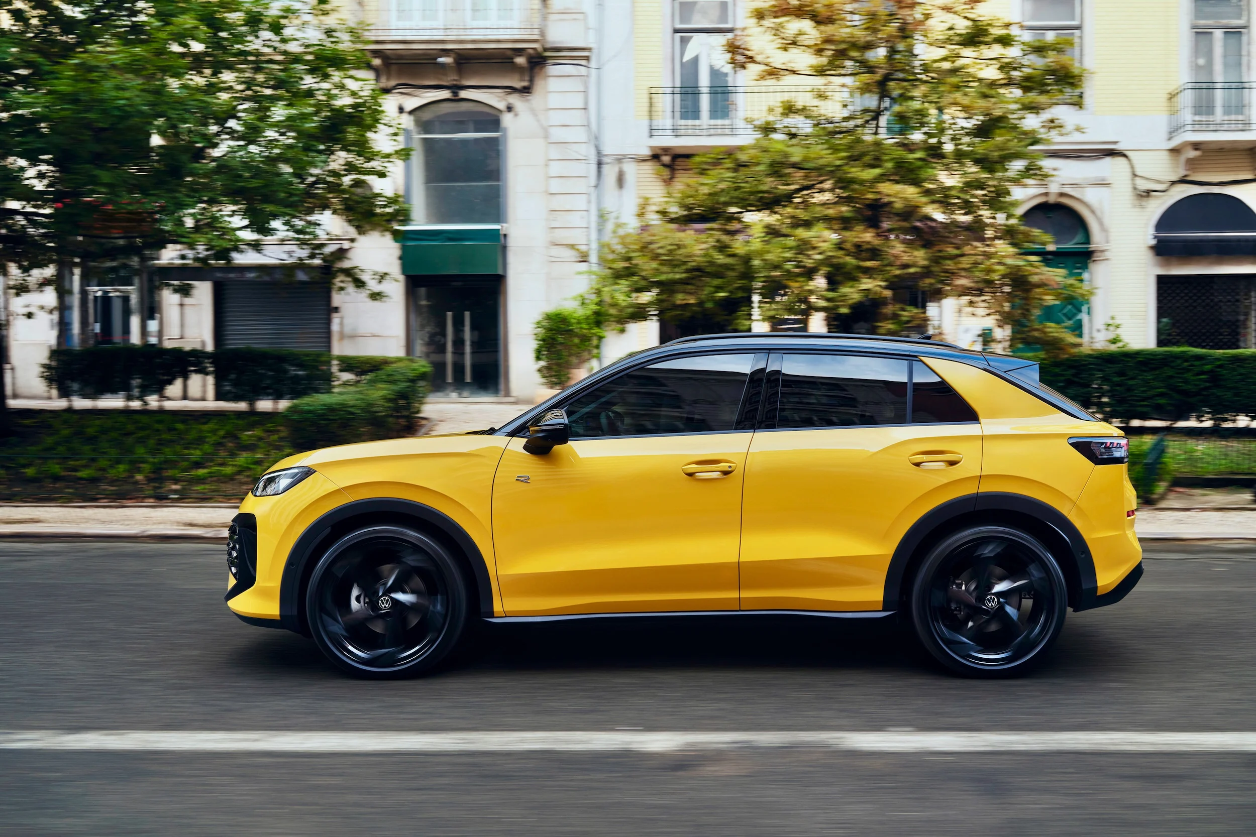 VW T-Roc R-Line 01852 large