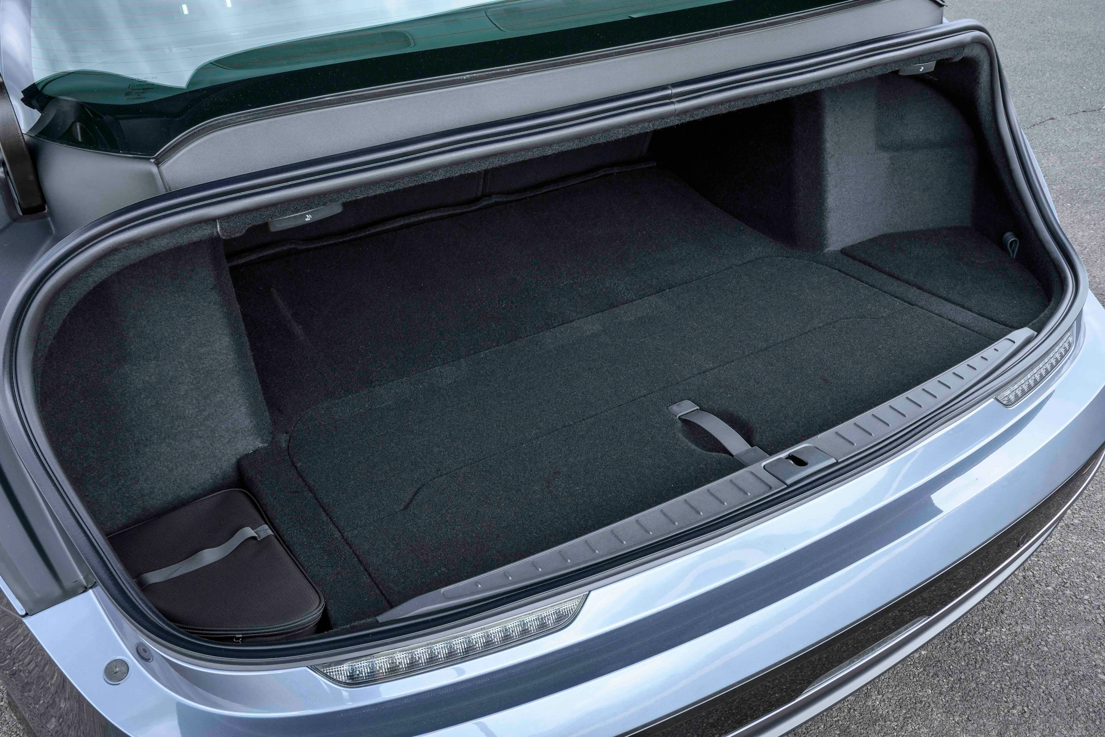 Lucid Air Touring Interior 25