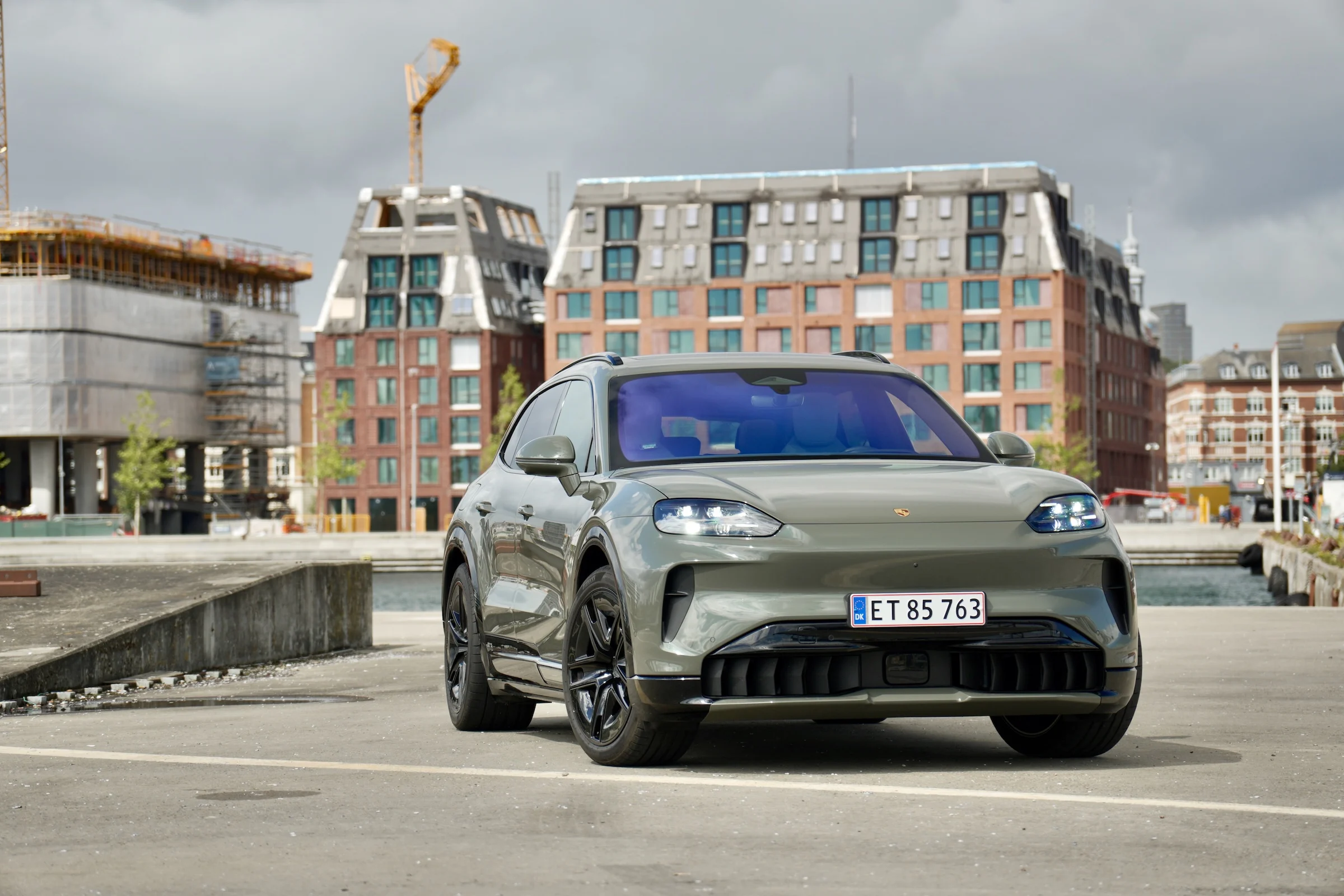 TEST Porsche Cayenne Electric 2230