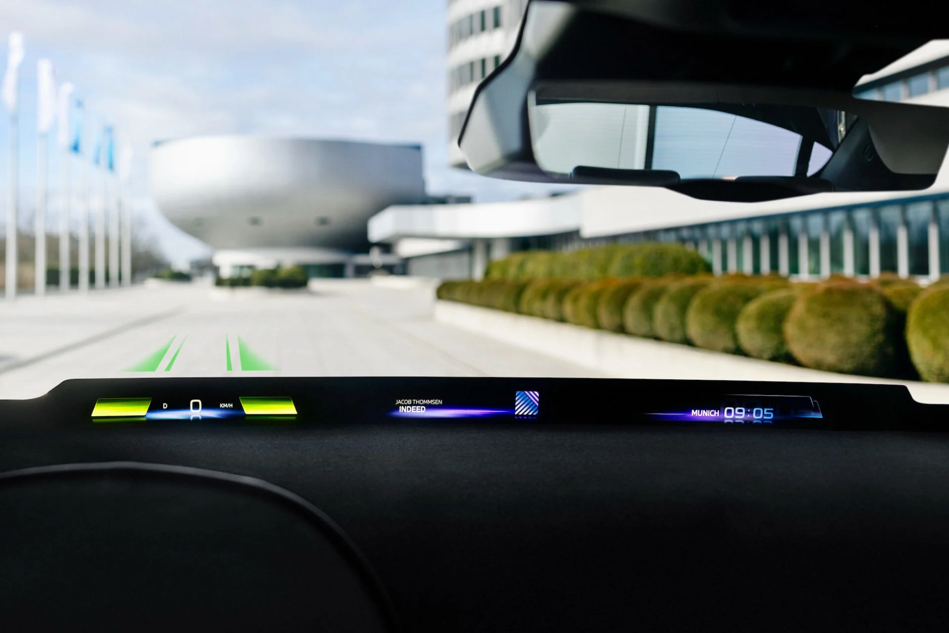 P90497538_highRes_bmw-panoramic-vision