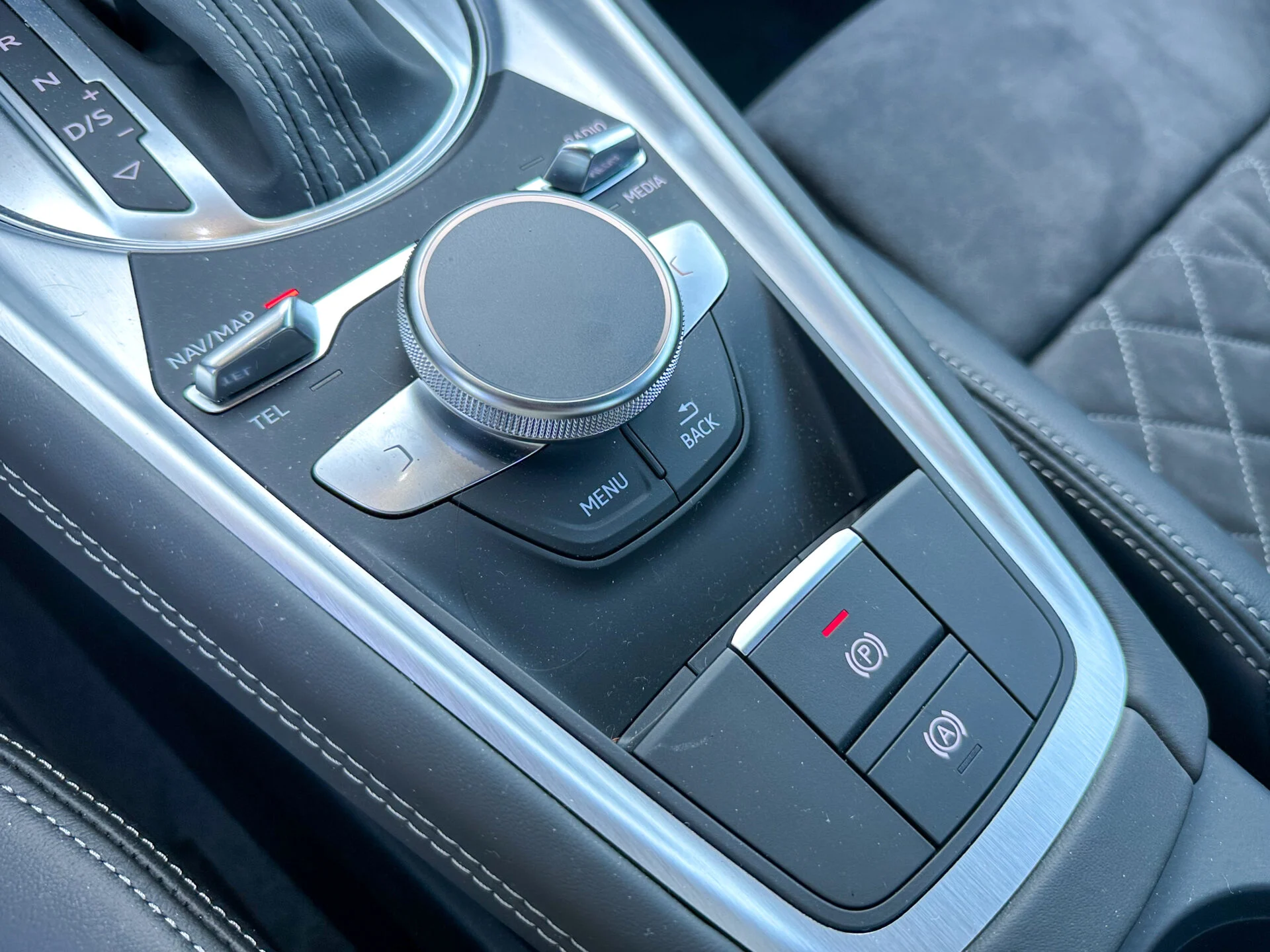 Audi TT-09
