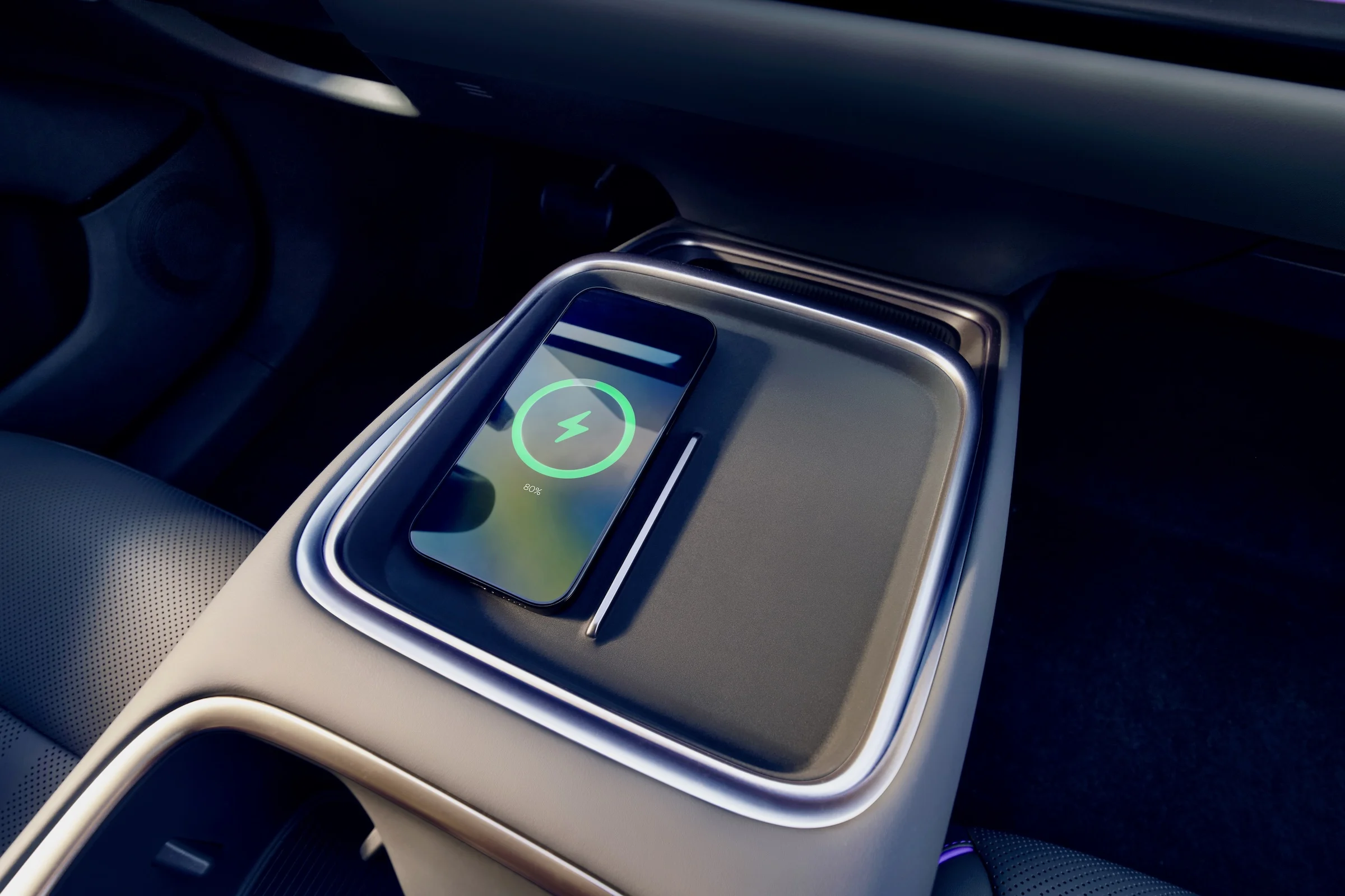 XPeng L03 Wireless Charging With Ventilation