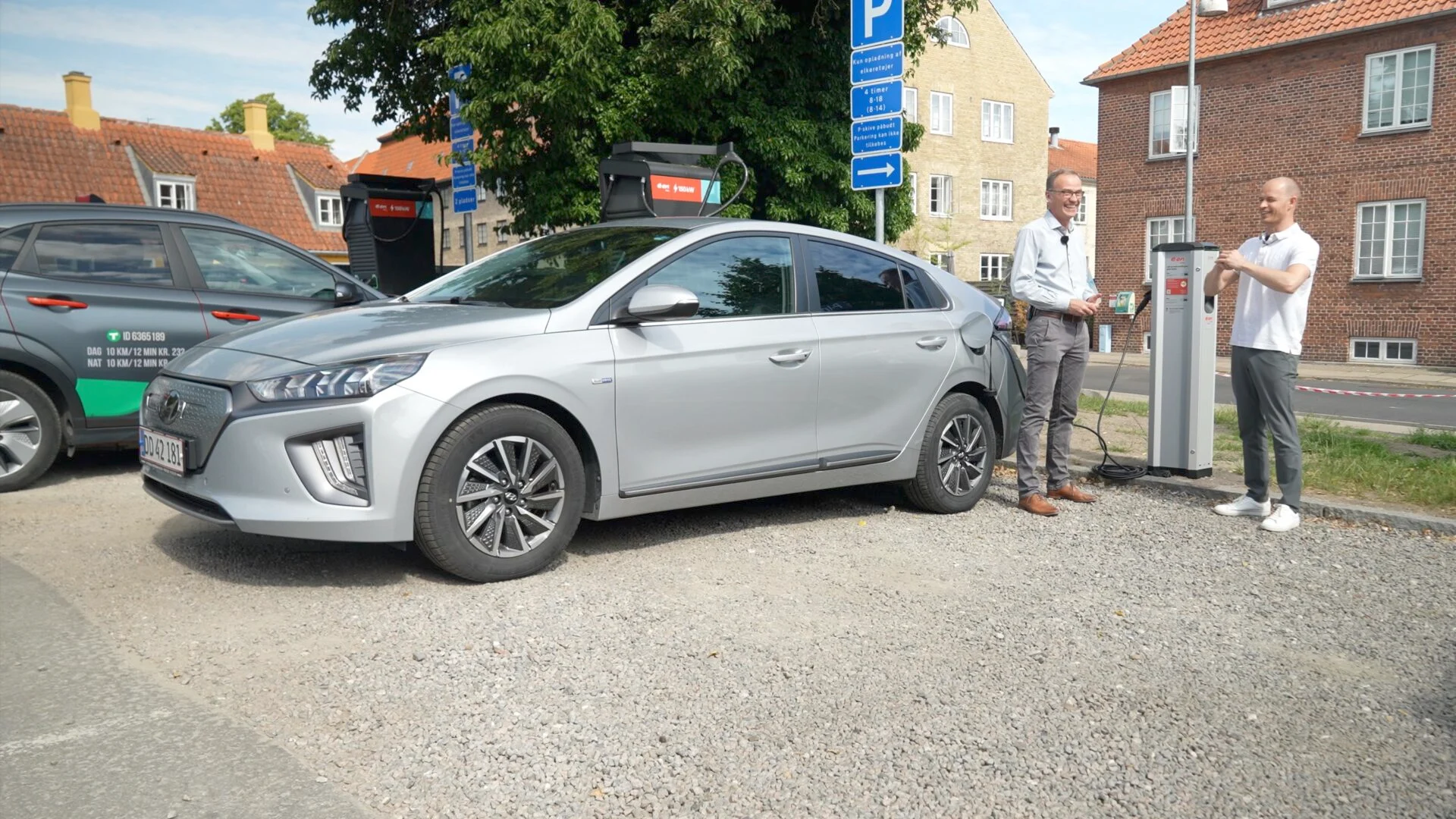 Strøm opladning i byen