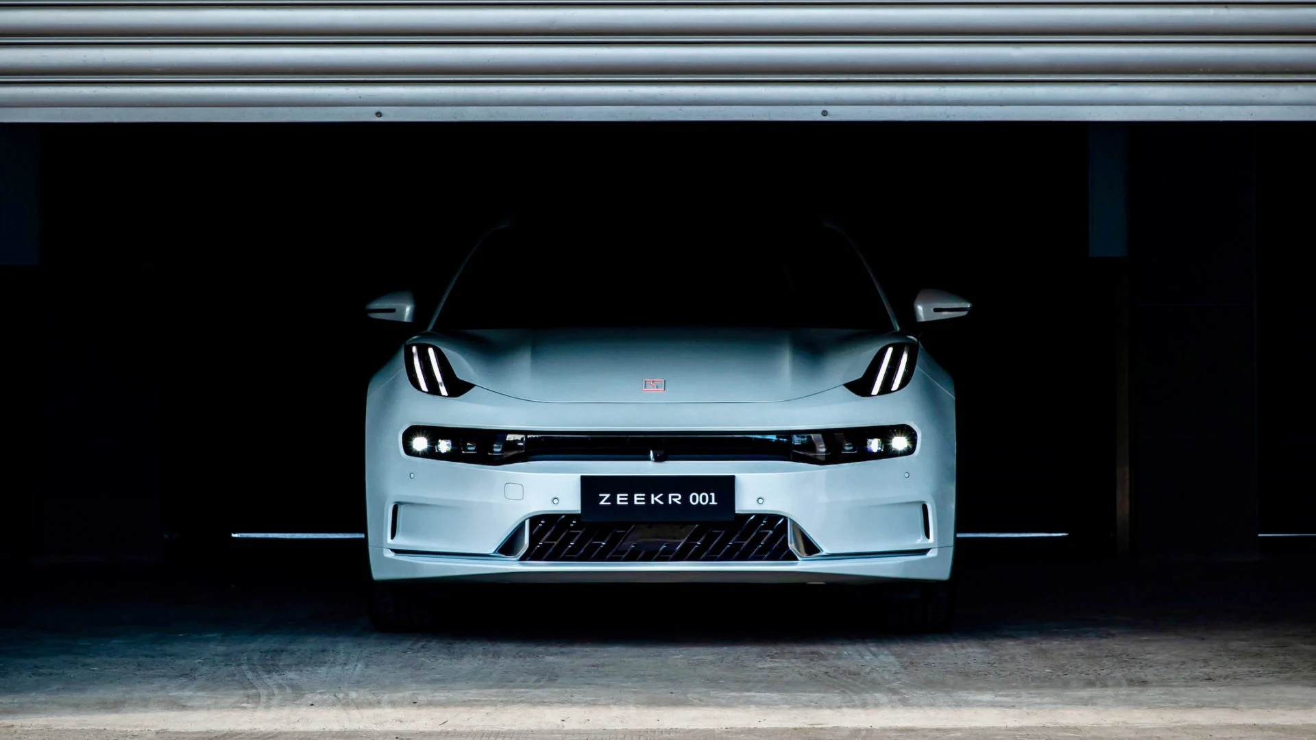 Zeekr-001-10
