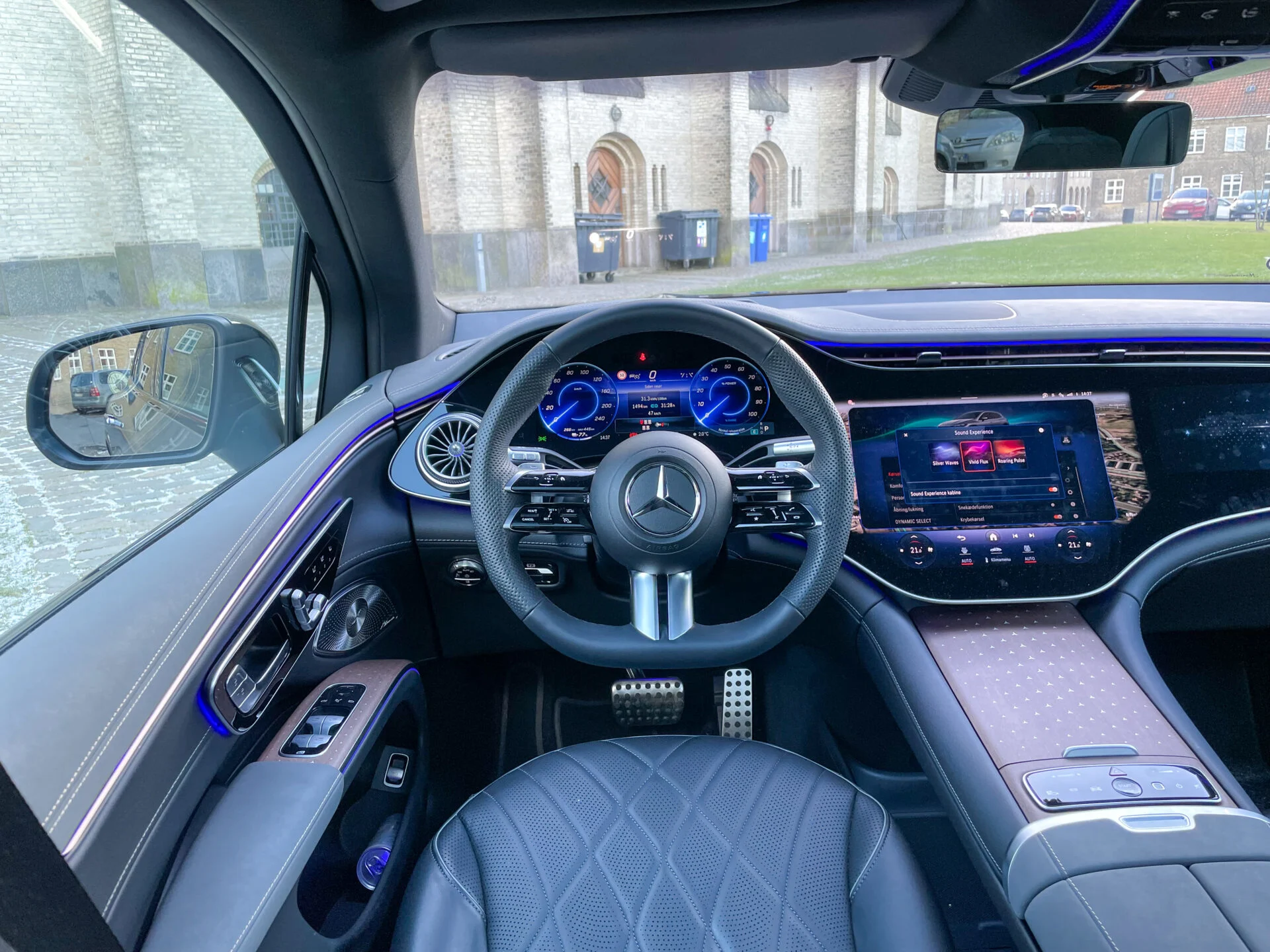 Mercedes-Benz EQS SUV-47