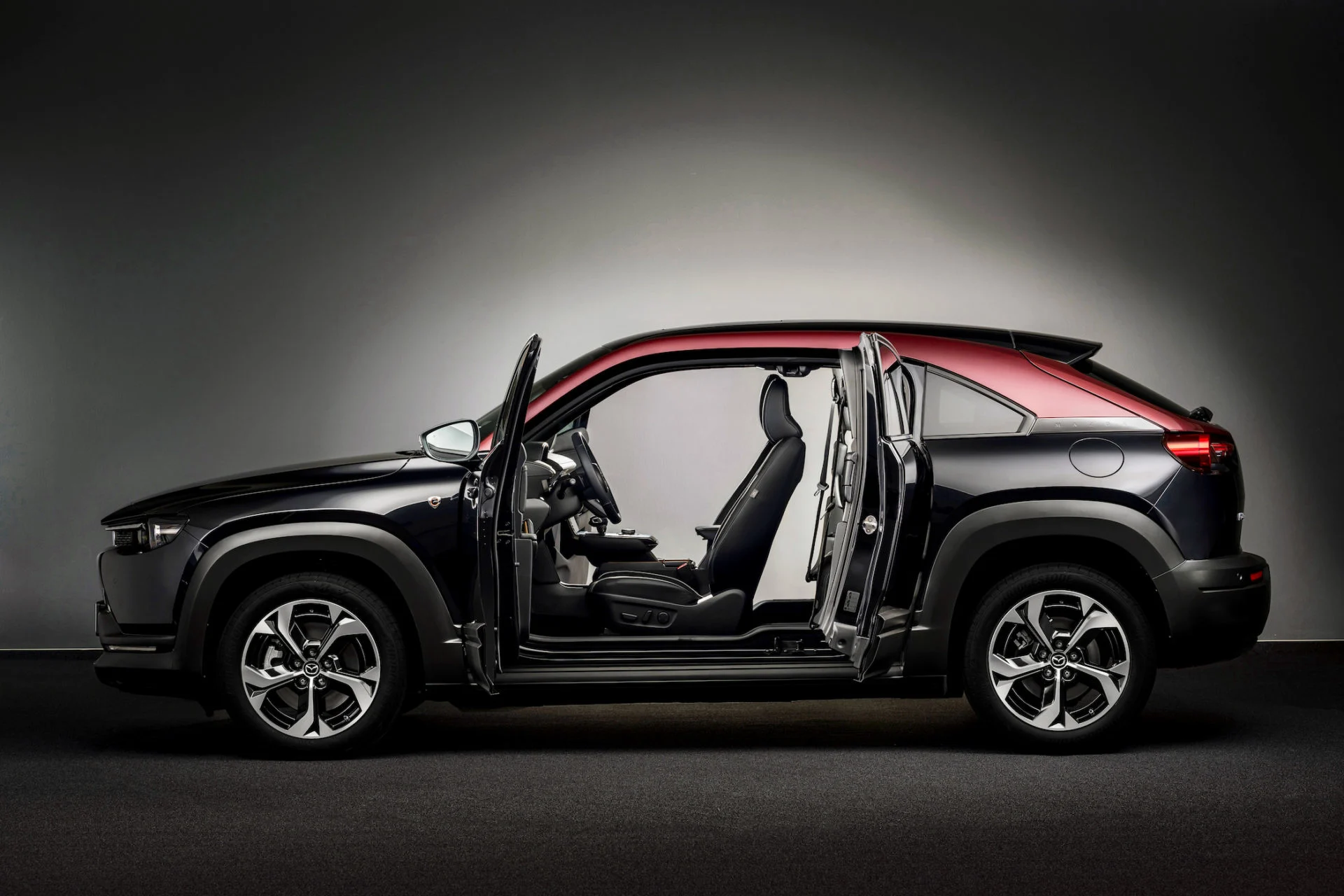 Profile doors open_300