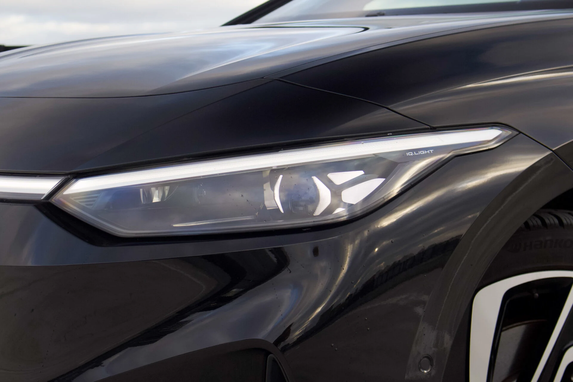 VW ID.7 vs. Hyundai Ioniq 6-24
