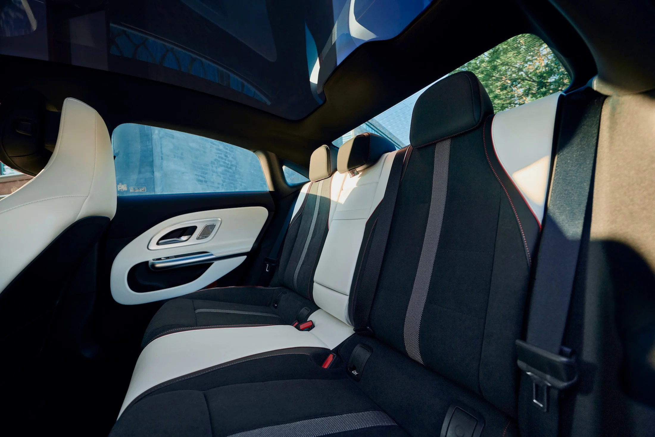 Mercedes-Benz CLA EQ 72 026