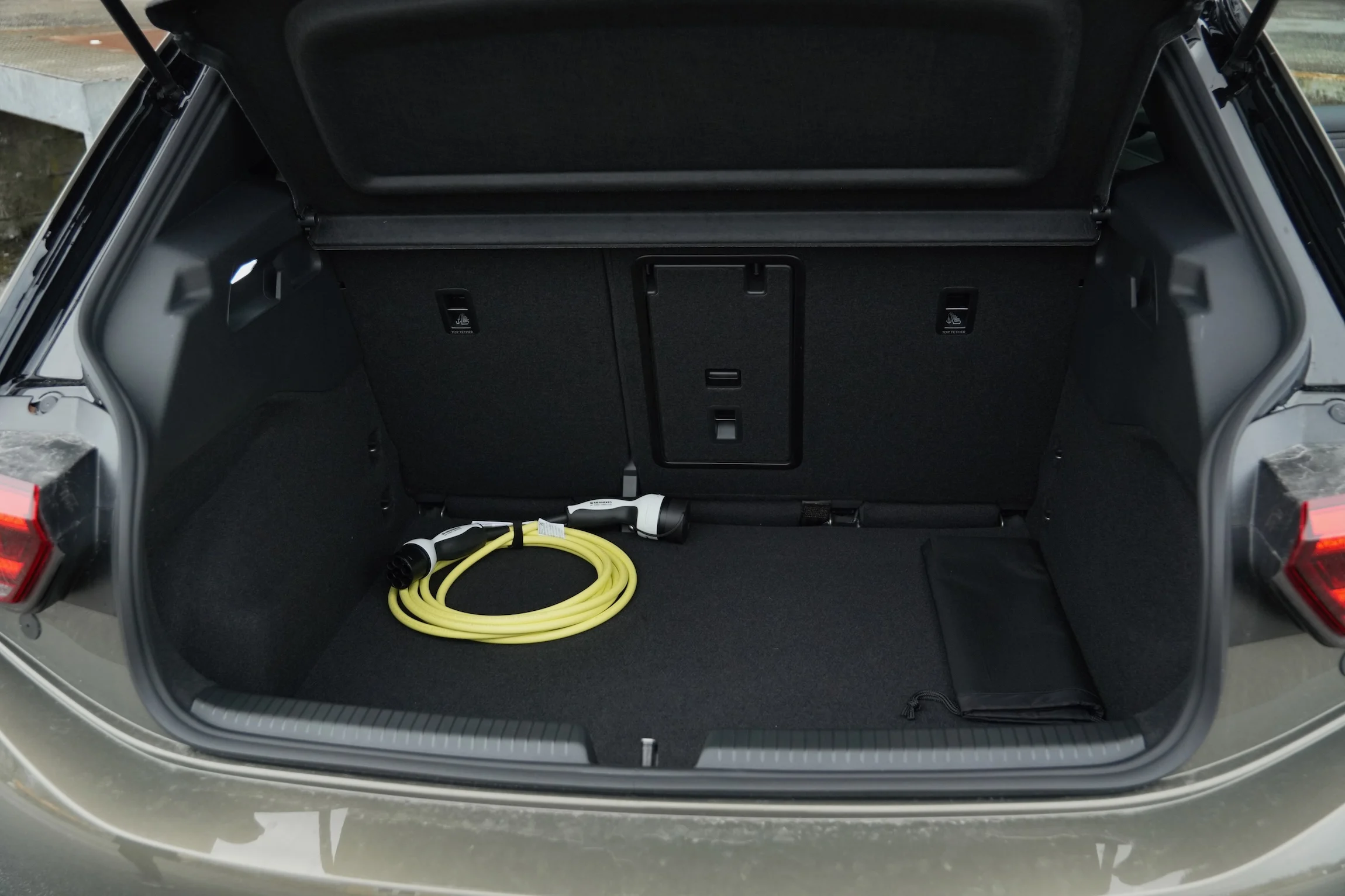 Kia EV4 LR vs VW ID.3 Max+ MBB125