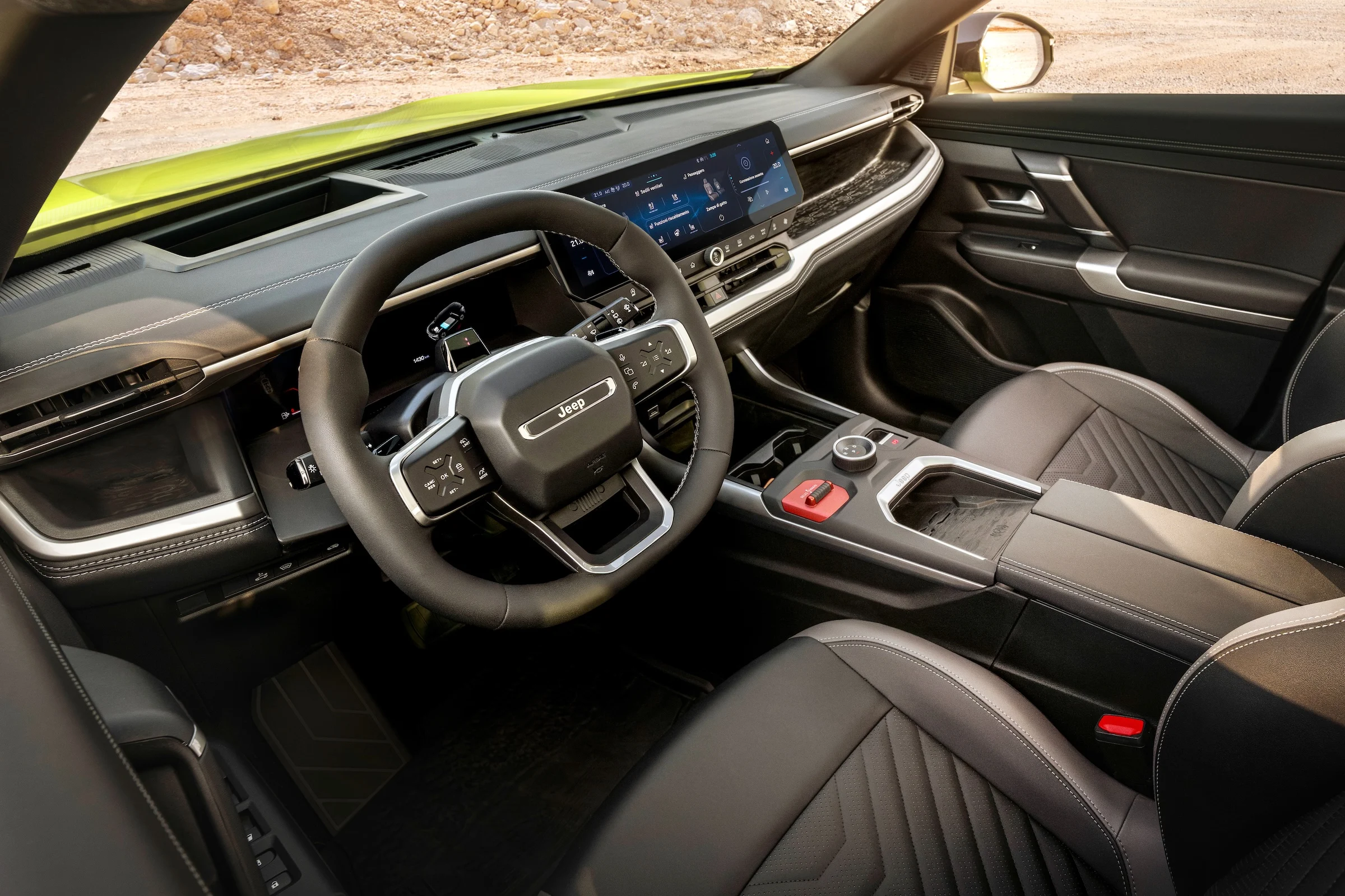 new-jeep-compass-media-drive