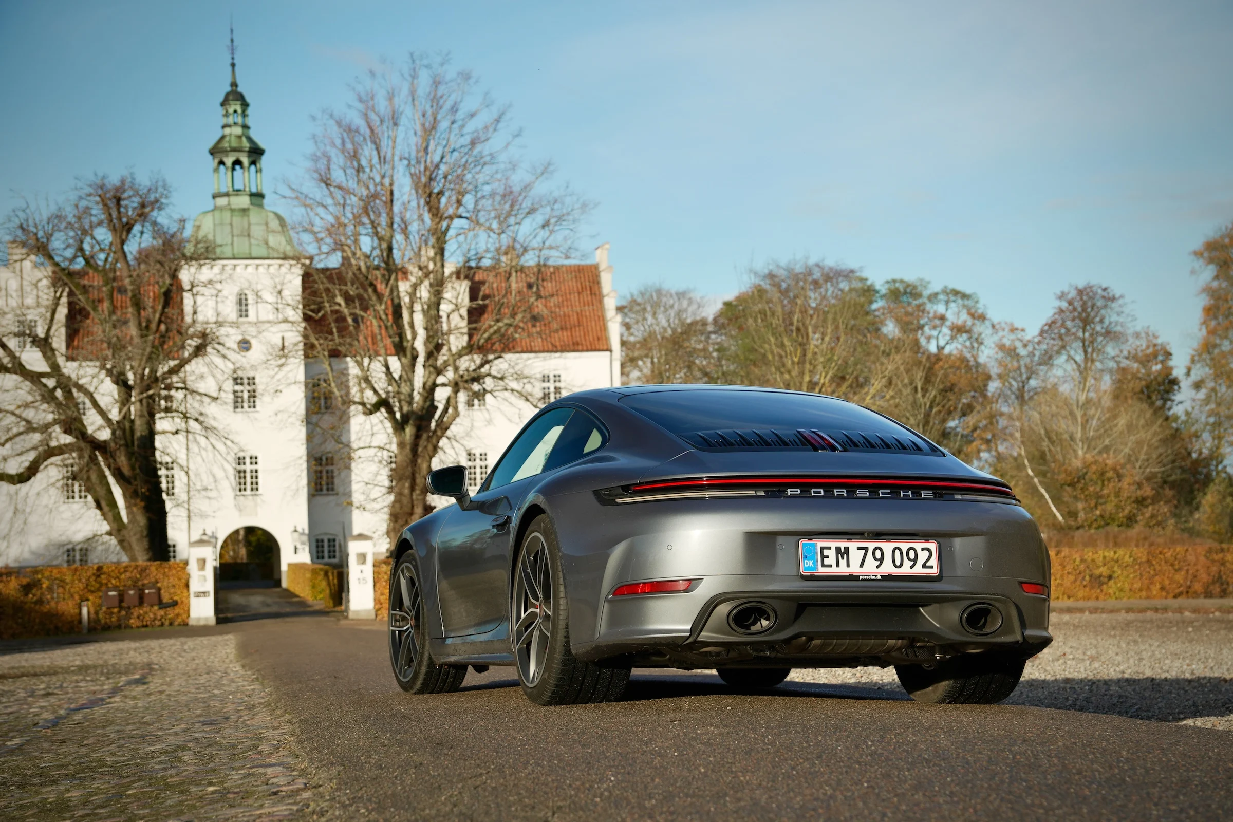 TEST Porsche 911 Carrera 737