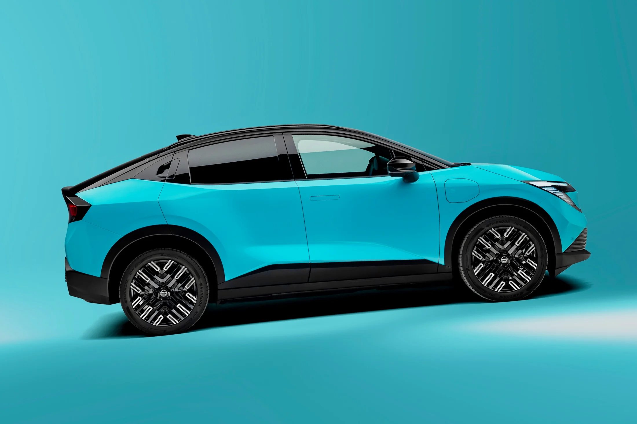 NISSAN LEAF PROFILE hi