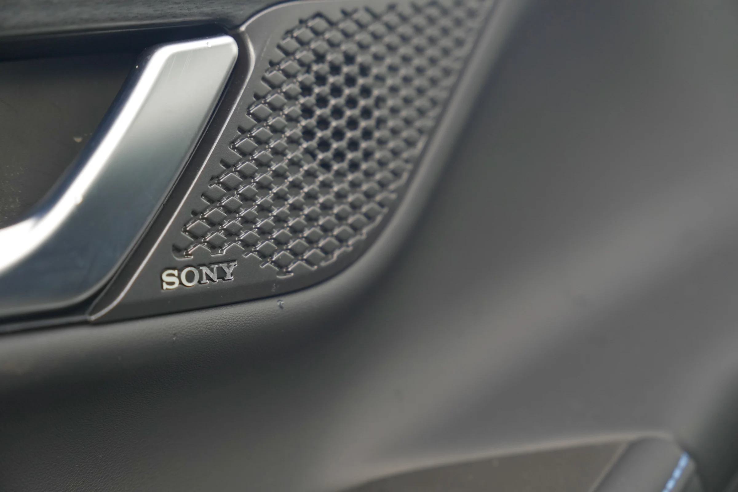 DUEL Jaecoo J5 EV vs Renault 4 E-Tech 134