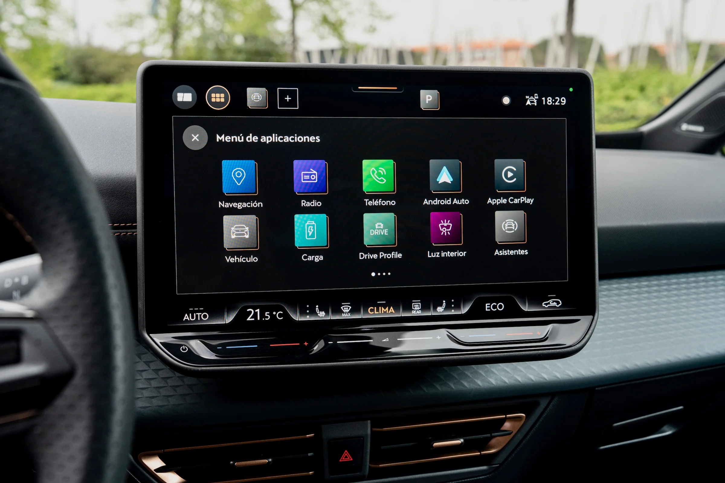 053 The-new-CUPRA-Born-hits-the-roads-with-pure-electric-performance HQ