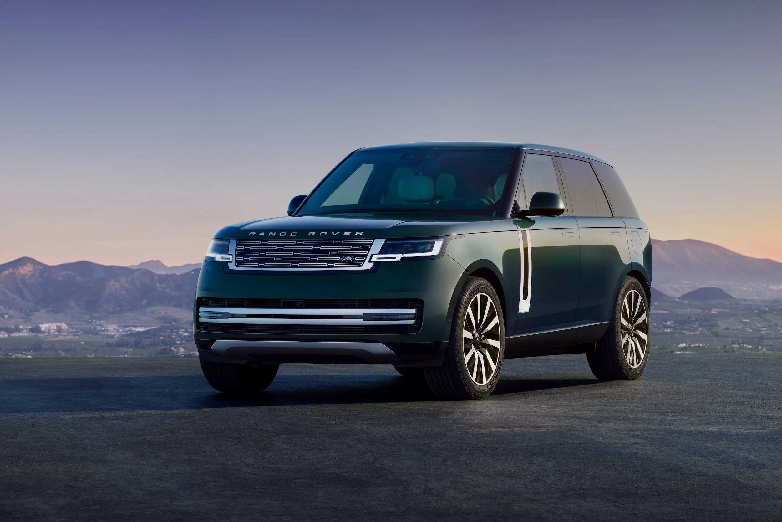 RANGE ROVER ELECTRIC FRONT 3-4 02 09 26 1