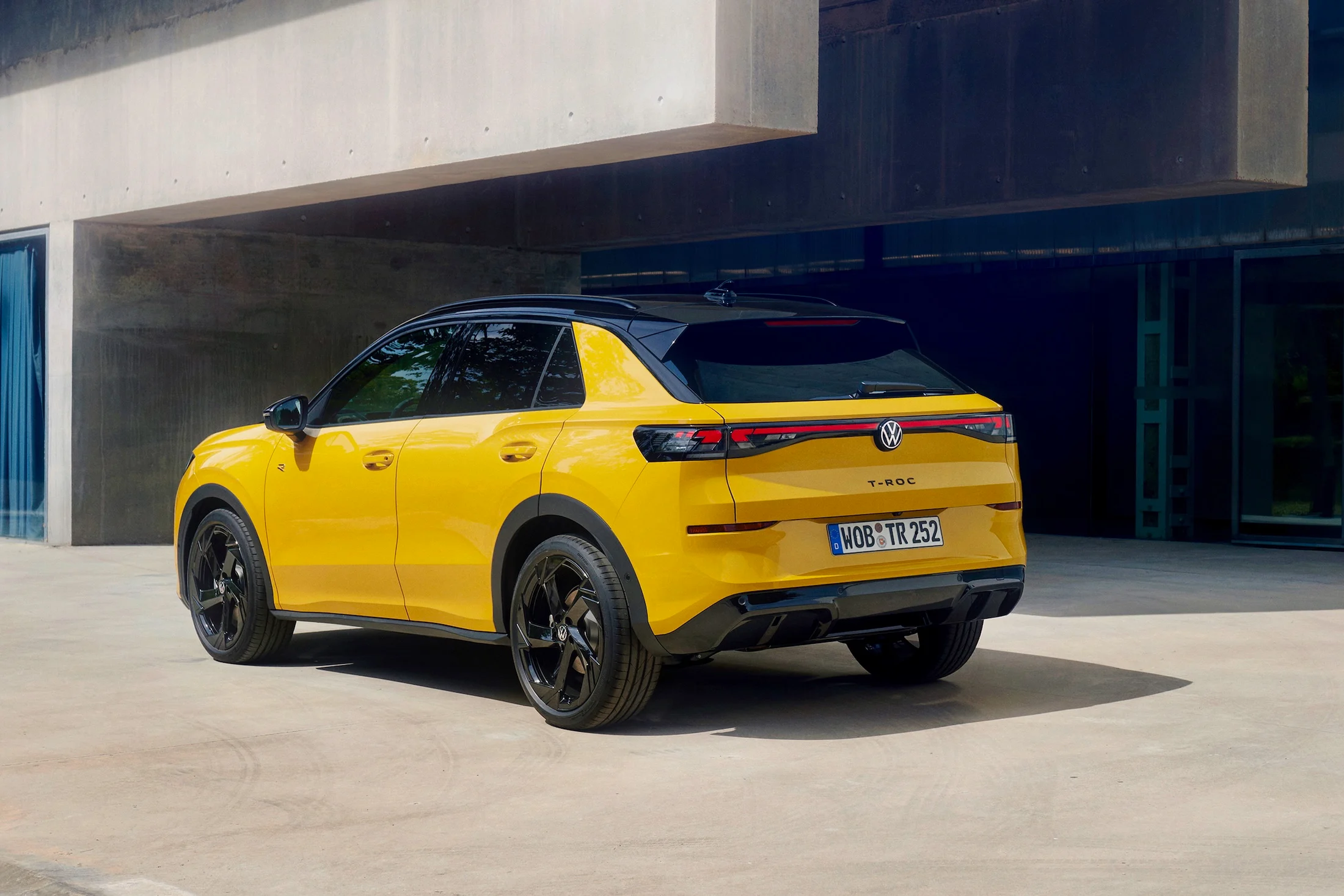 VW T-Roc 2025 1032 large