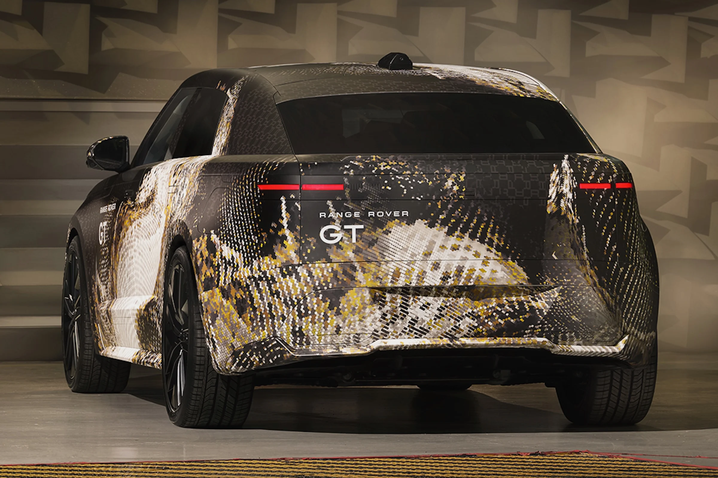 RR GT REAR EXTERIOR