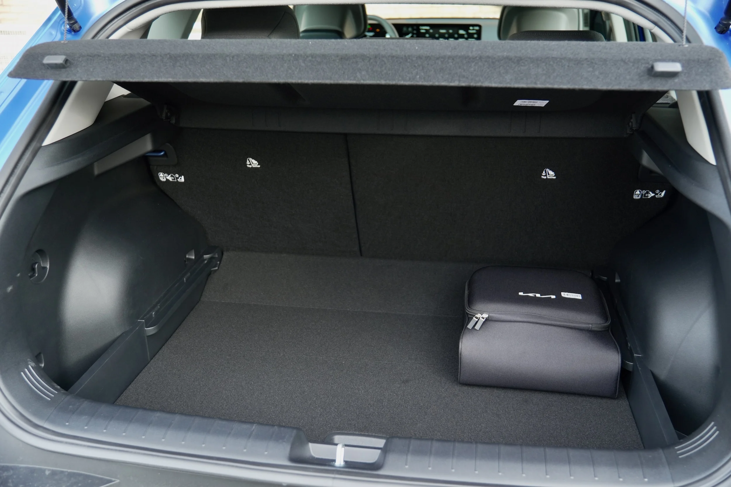 TEST Kia EV4 LR Access MBB 949