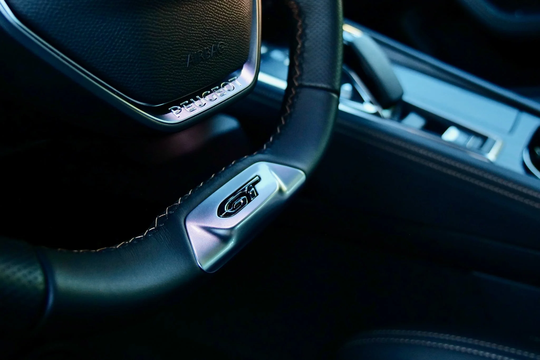 Peugeot 508 SW Hybrid GT – interiør (3)