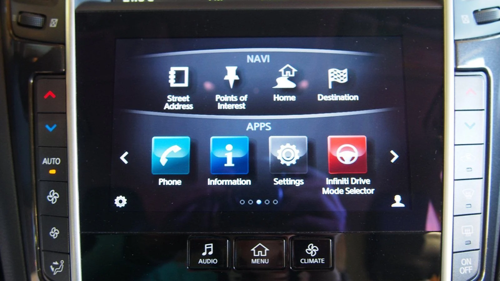 Infiniti screen