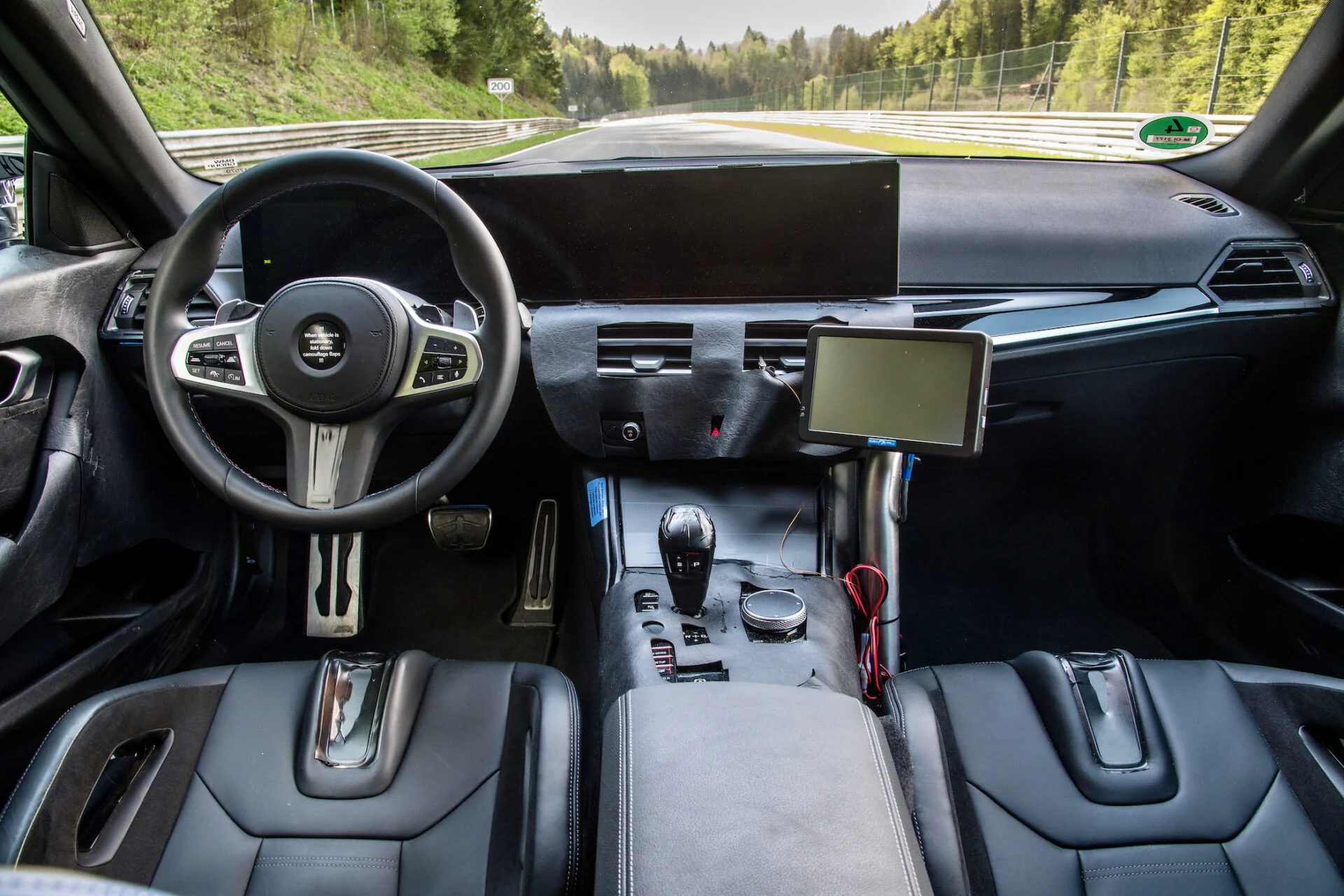 P90468074_highRes_the-all-new-bmw-m2-u