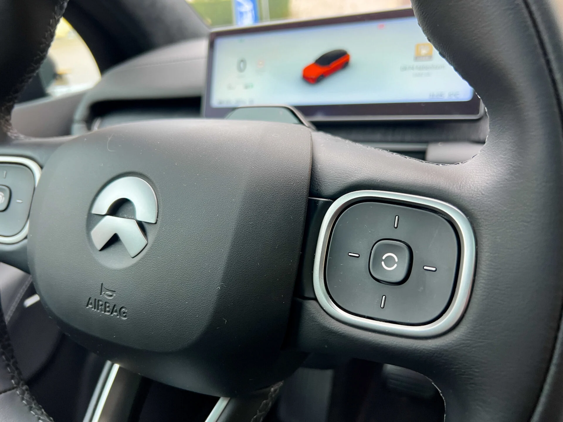 Nio EL6 vs XPeng G9 – Interiør-05