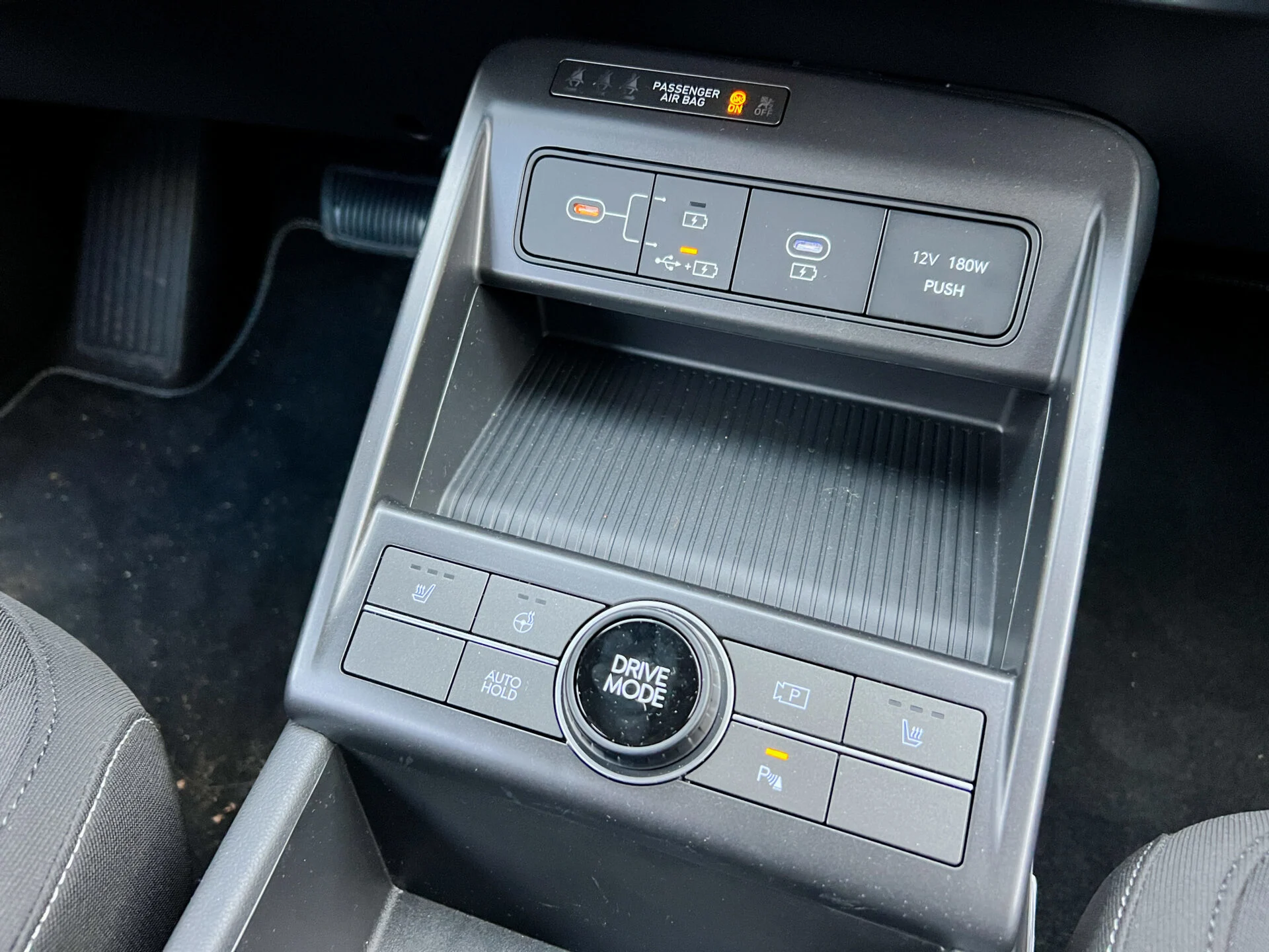 Hyundai Kona vs Kia Niro-28