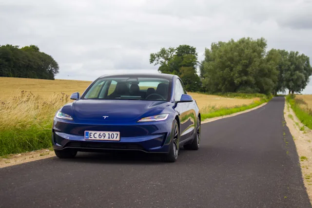 Test: Tesla Model 3 Performance er en supersedan til spotpris