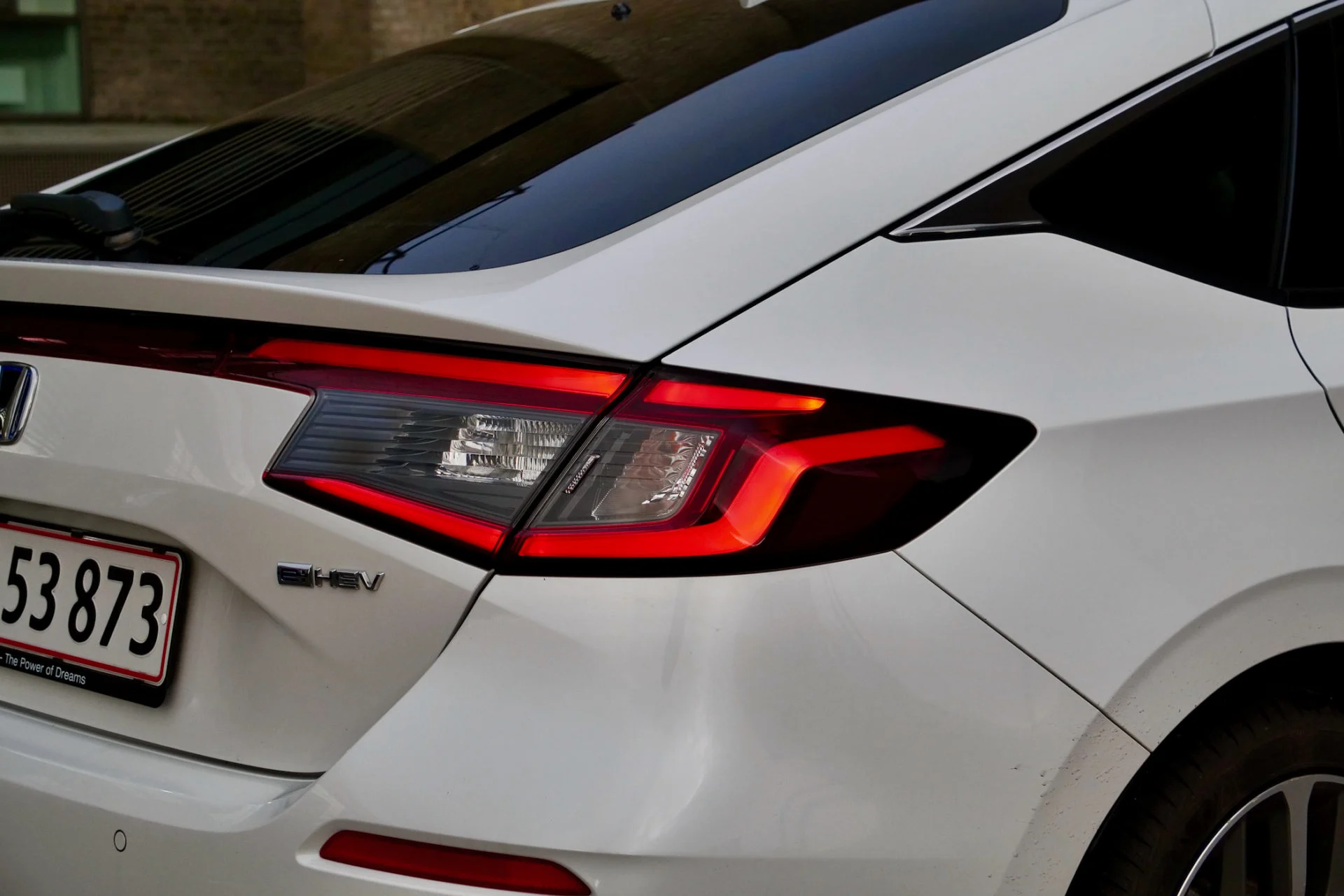DUEL Honda Civic Hybrid vs Mazda 3 X 9288