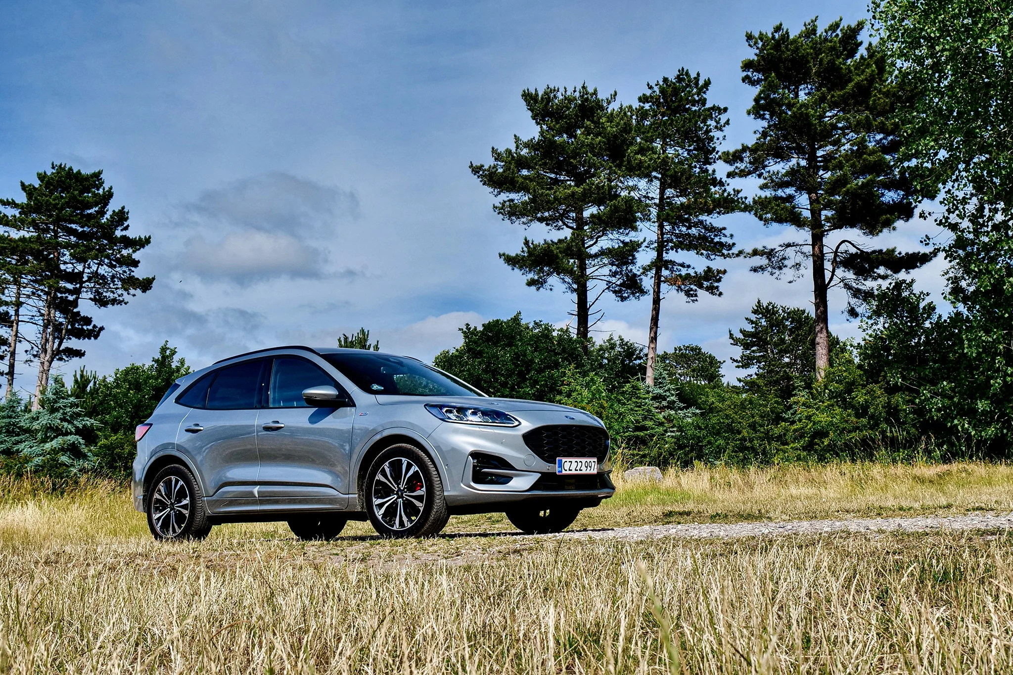 Ford Kuga Hybrid &#8211; åbner