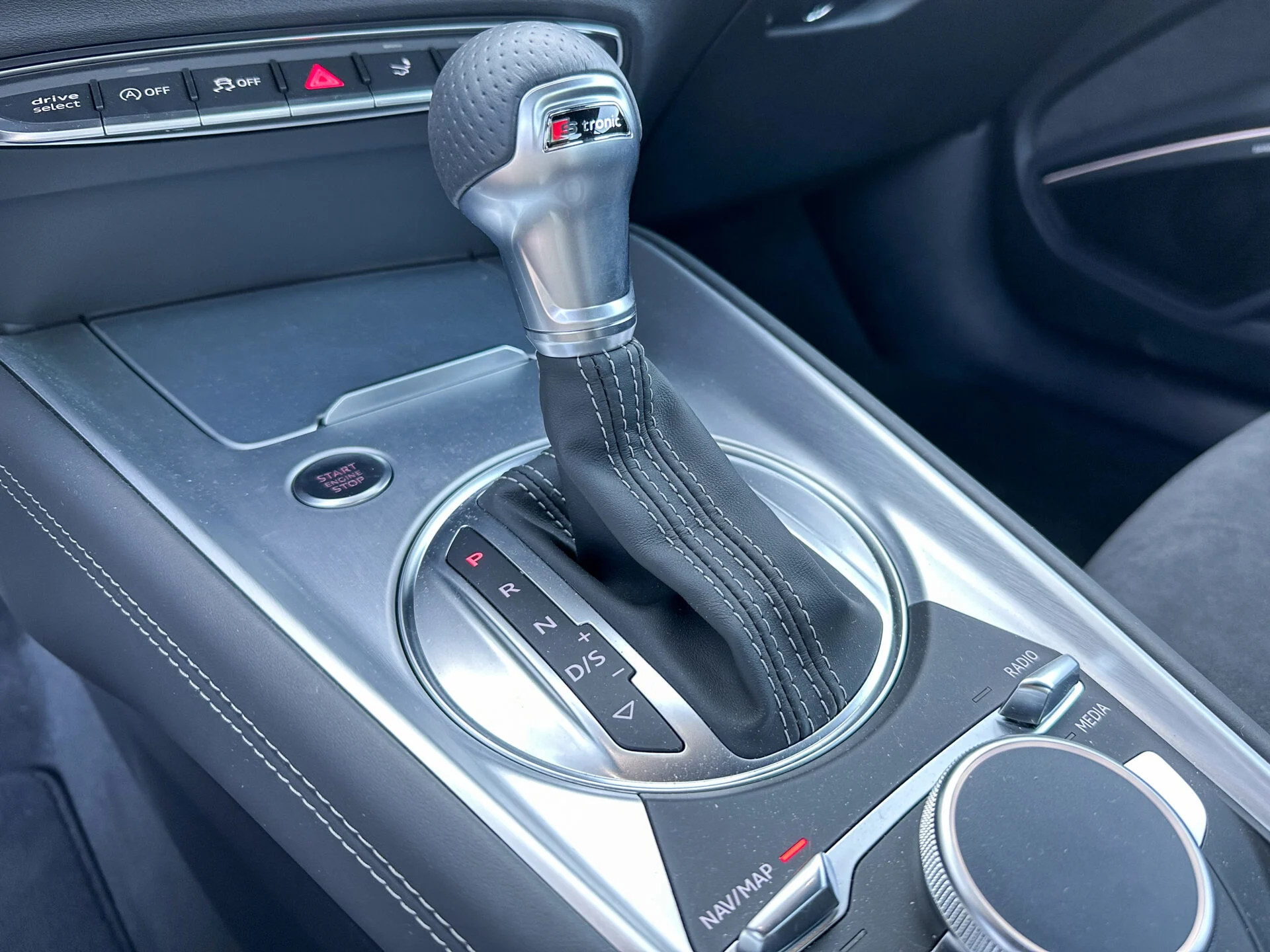 Audi TT-10