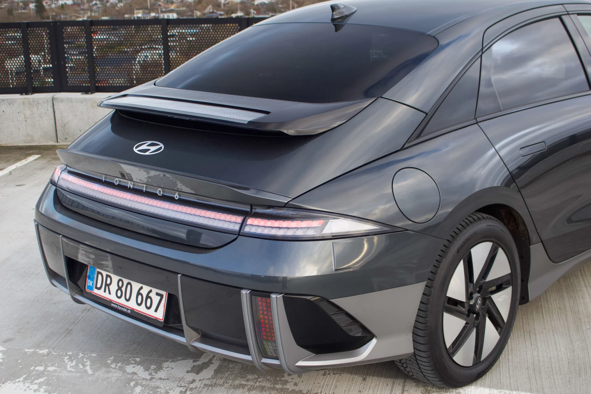 VW ID.7 vs. Hyundai Ioniq 6-06