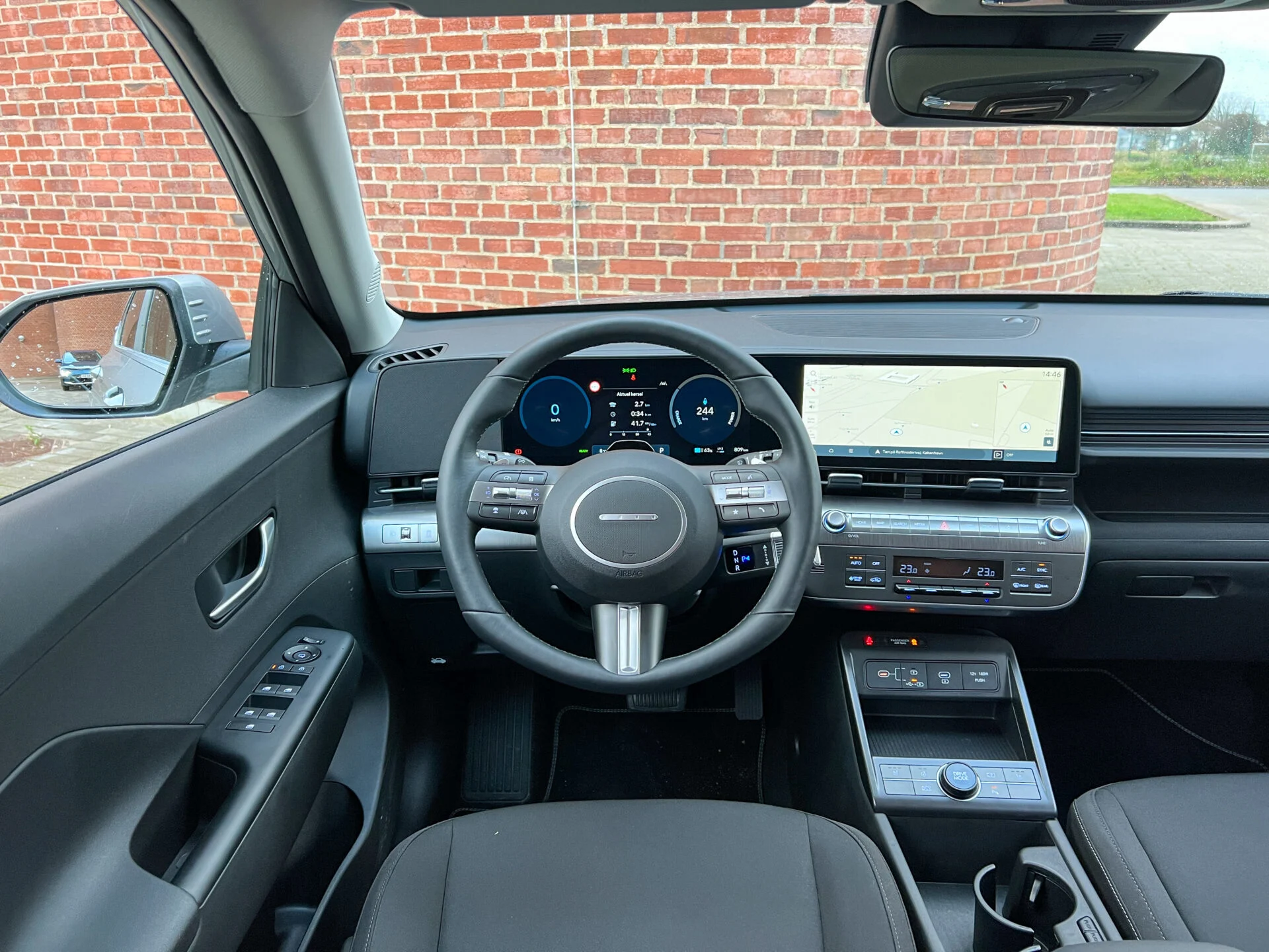 Hyundai Kona vs Kia Niro-35