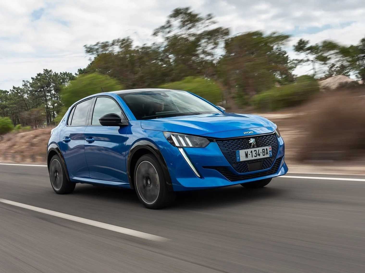 Peugeot e-208