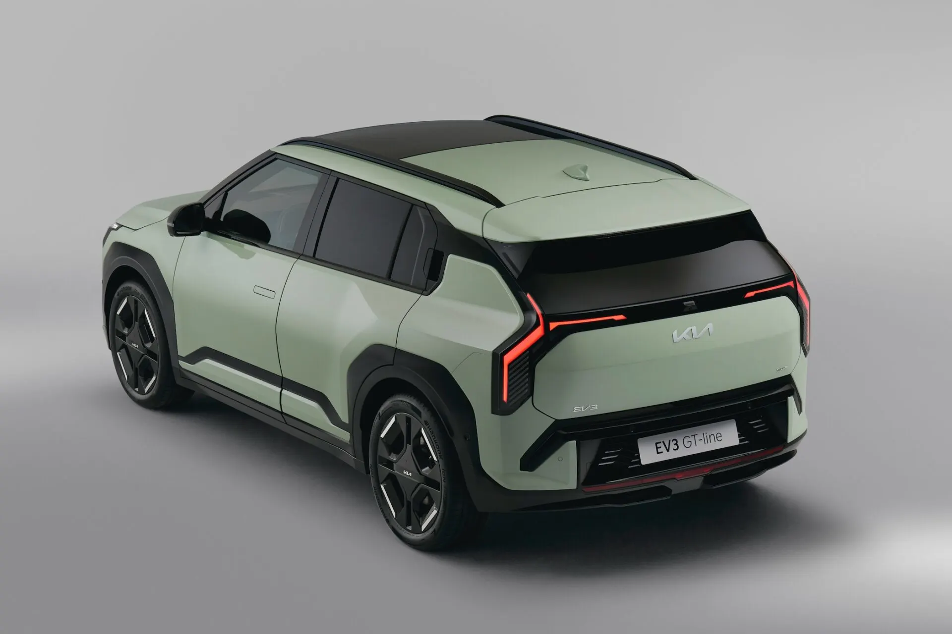 kia-ev3-gtline-aventurinegreen-exterior-print-3600×2400-011