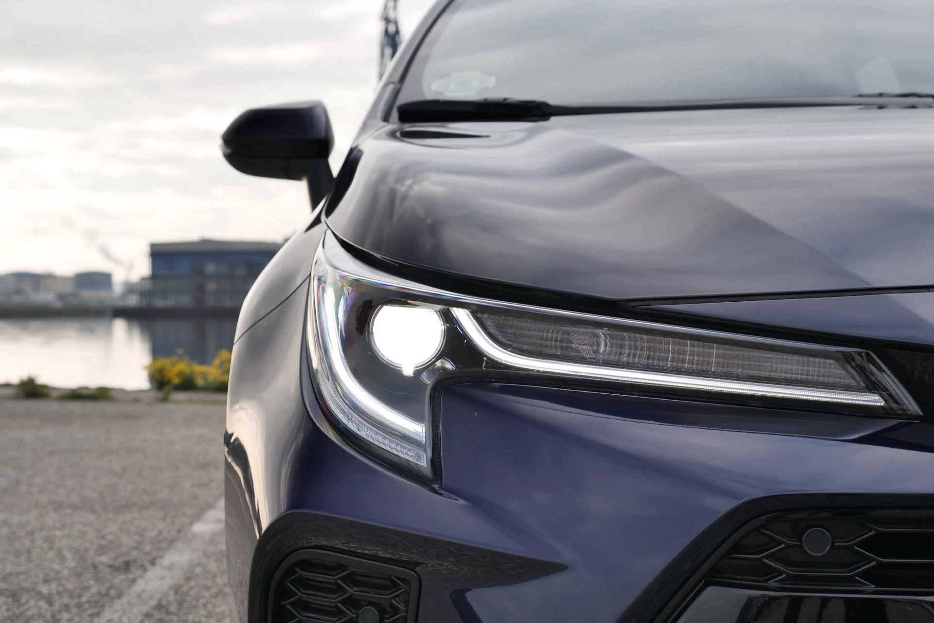 Bilbasen DUEL Kia Ceed SW PHEV vs Suzuki Swace Hybrid9963