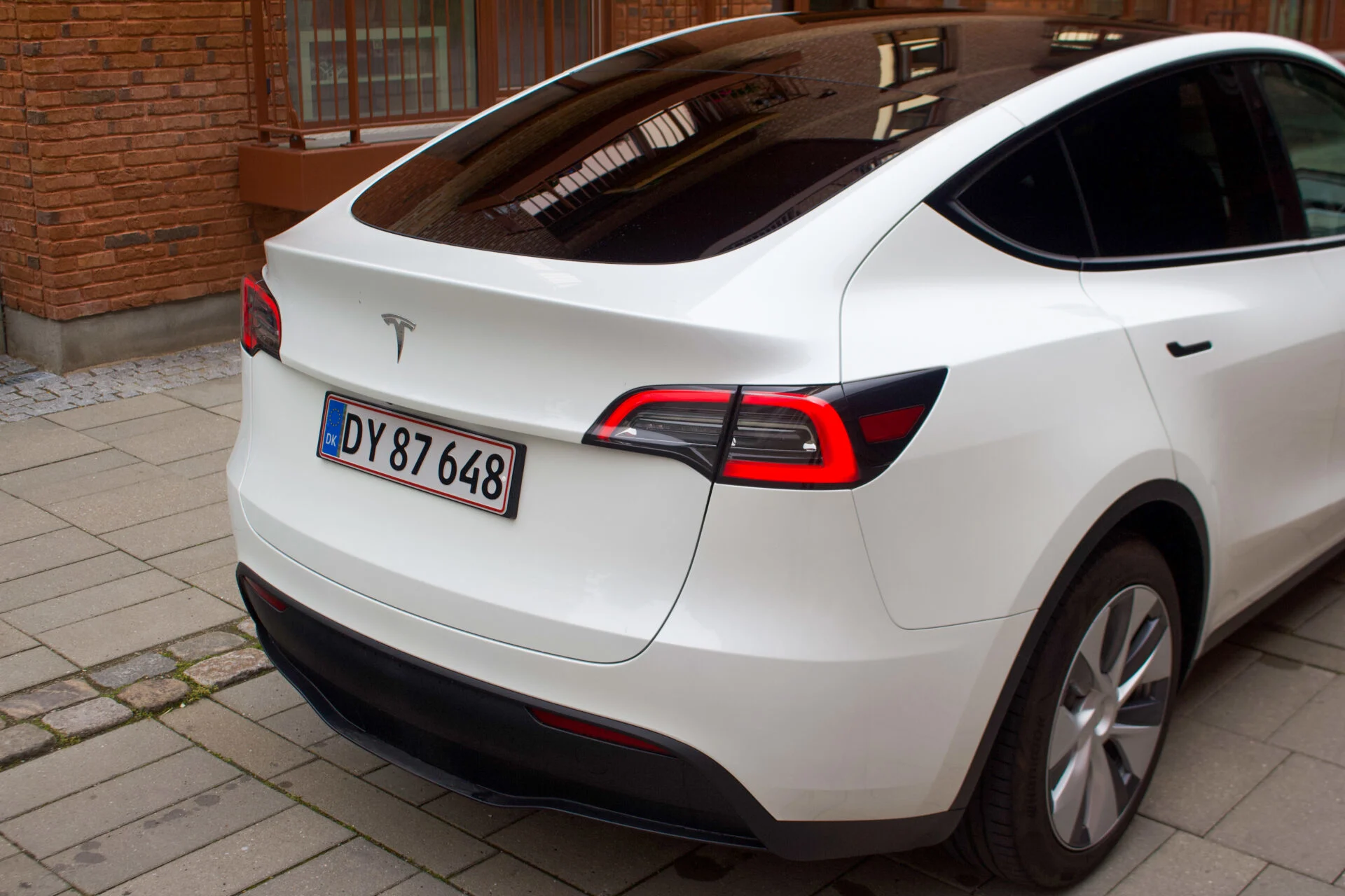 Tesla Model Y LR RWD-25