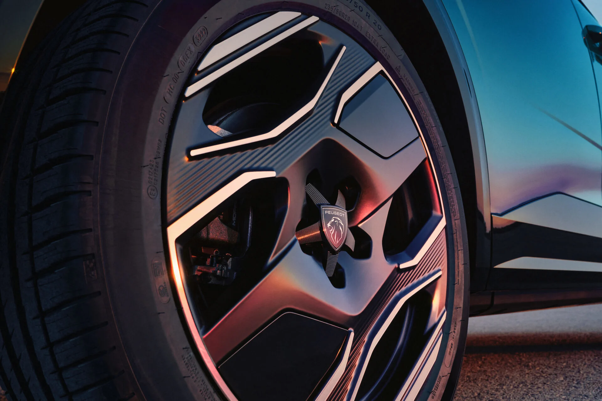 PEUGEOT_E_3008_2309PJ_305_FR