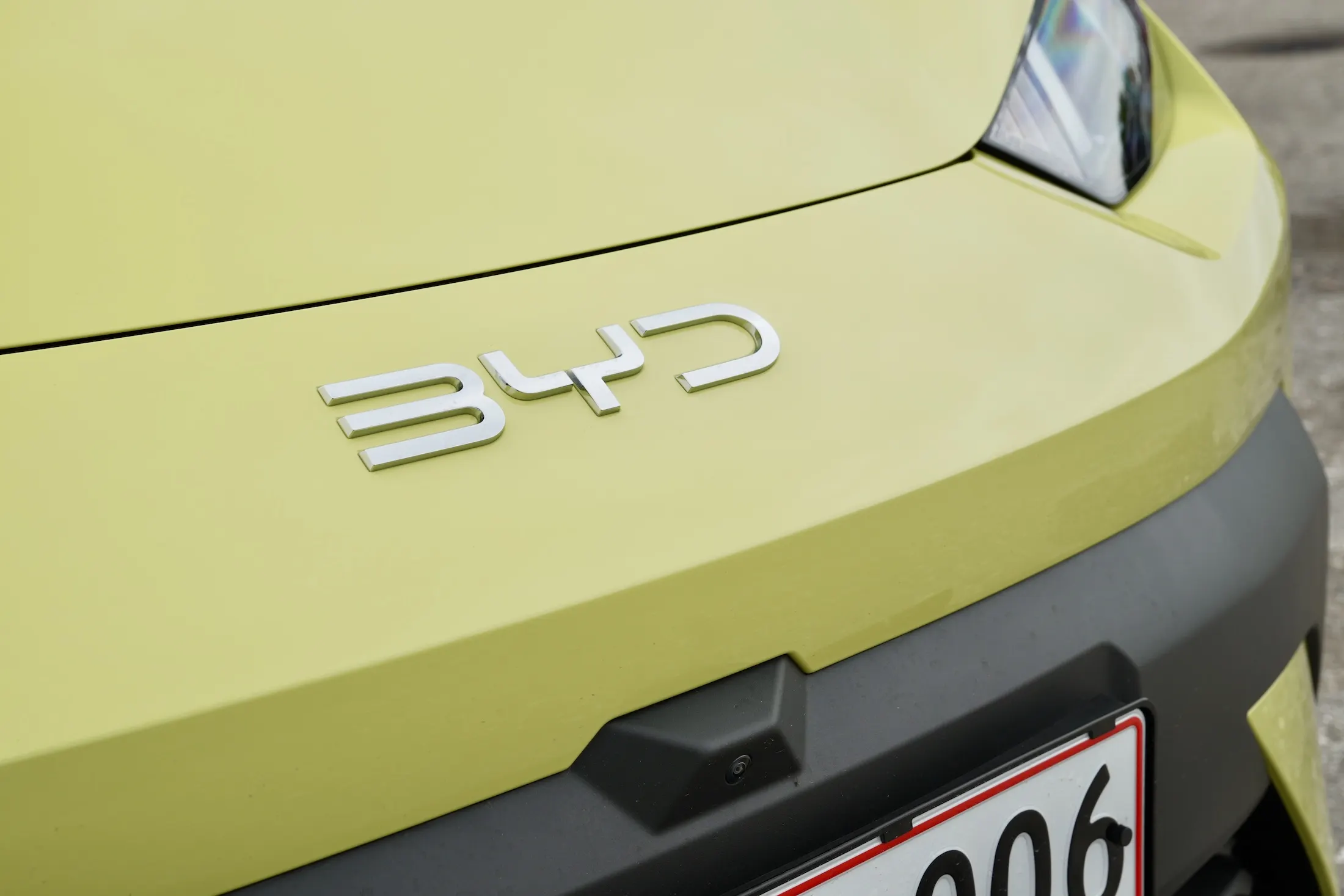 DUEL BYD Dolphin Surf vs Renault 5 E-Tech MBB 180