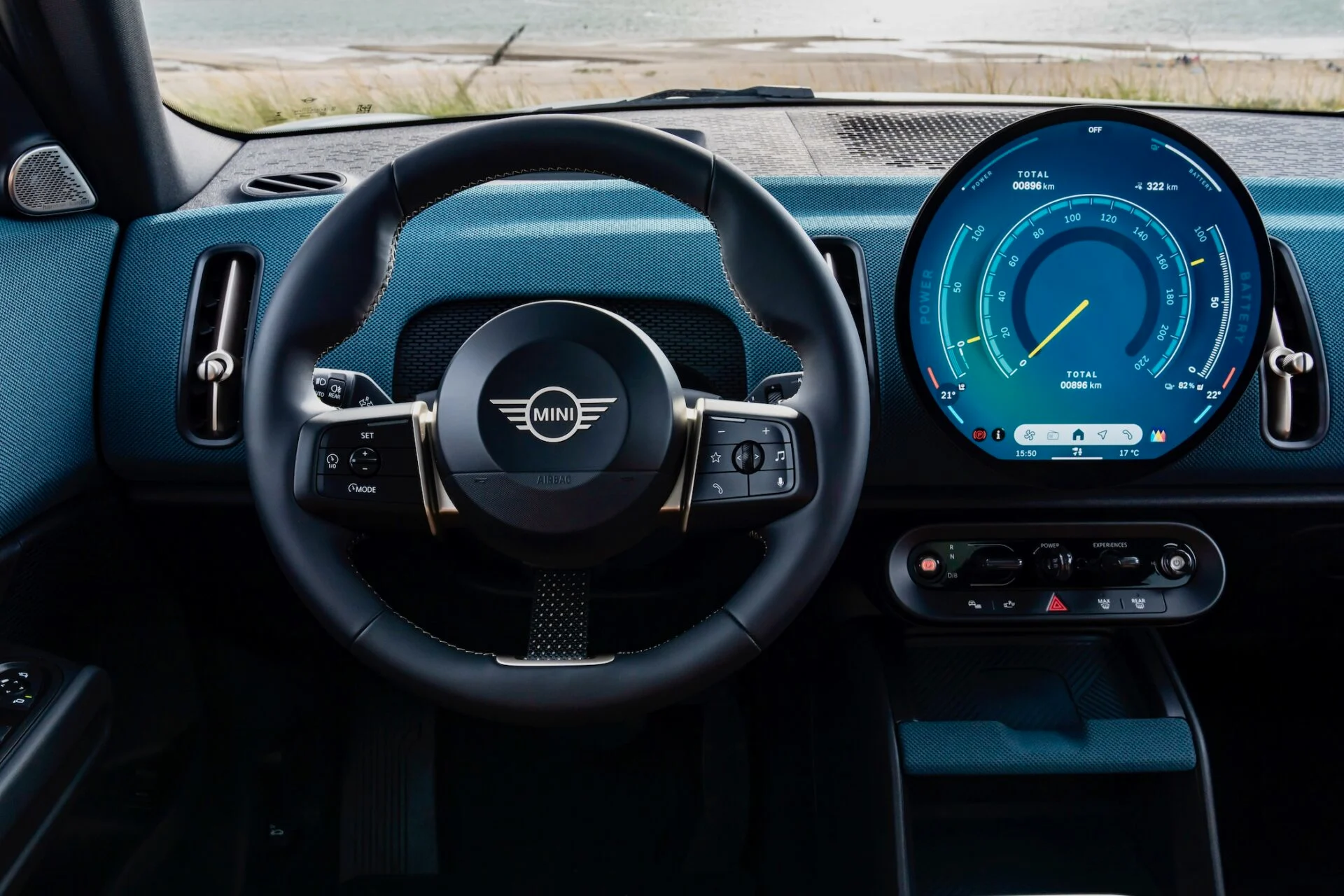 P90528256_highRes_mini-countryman-se-a