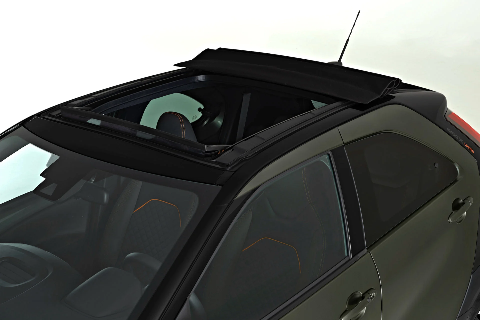 Toyota Aygo X Toyota Aygo X 20210Toyota Aygo X 20211Toyota Aygo X 2021_GToyota Aygo X 2021_Cardamom